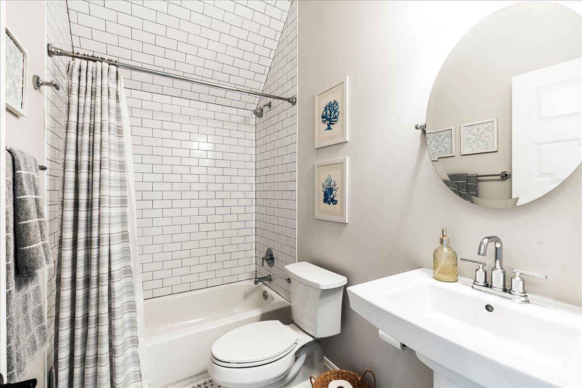 141 Tambra Lea Ln, Liberty Hill, TX 78642