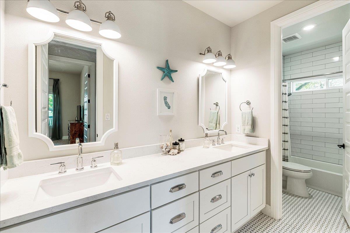 141 Tambra Lea Ln, Liberty Hill, TX 78642