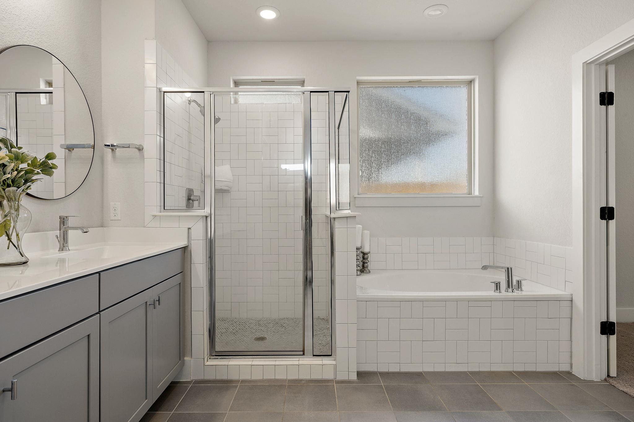 113 Lyrebird Ln, Hutto, TX 78634