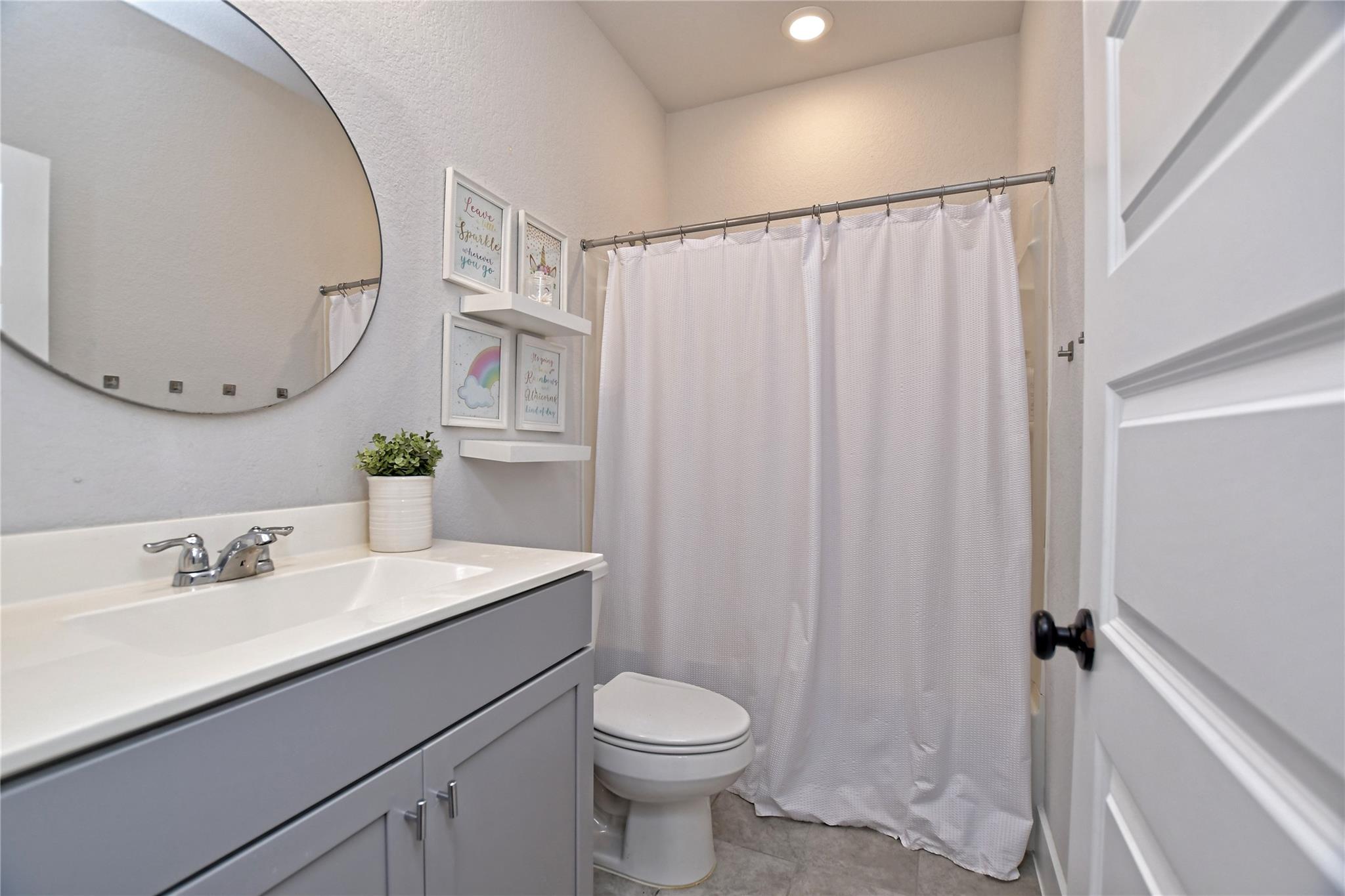 113 Lyrebird Ln, Hutto, TX 78634