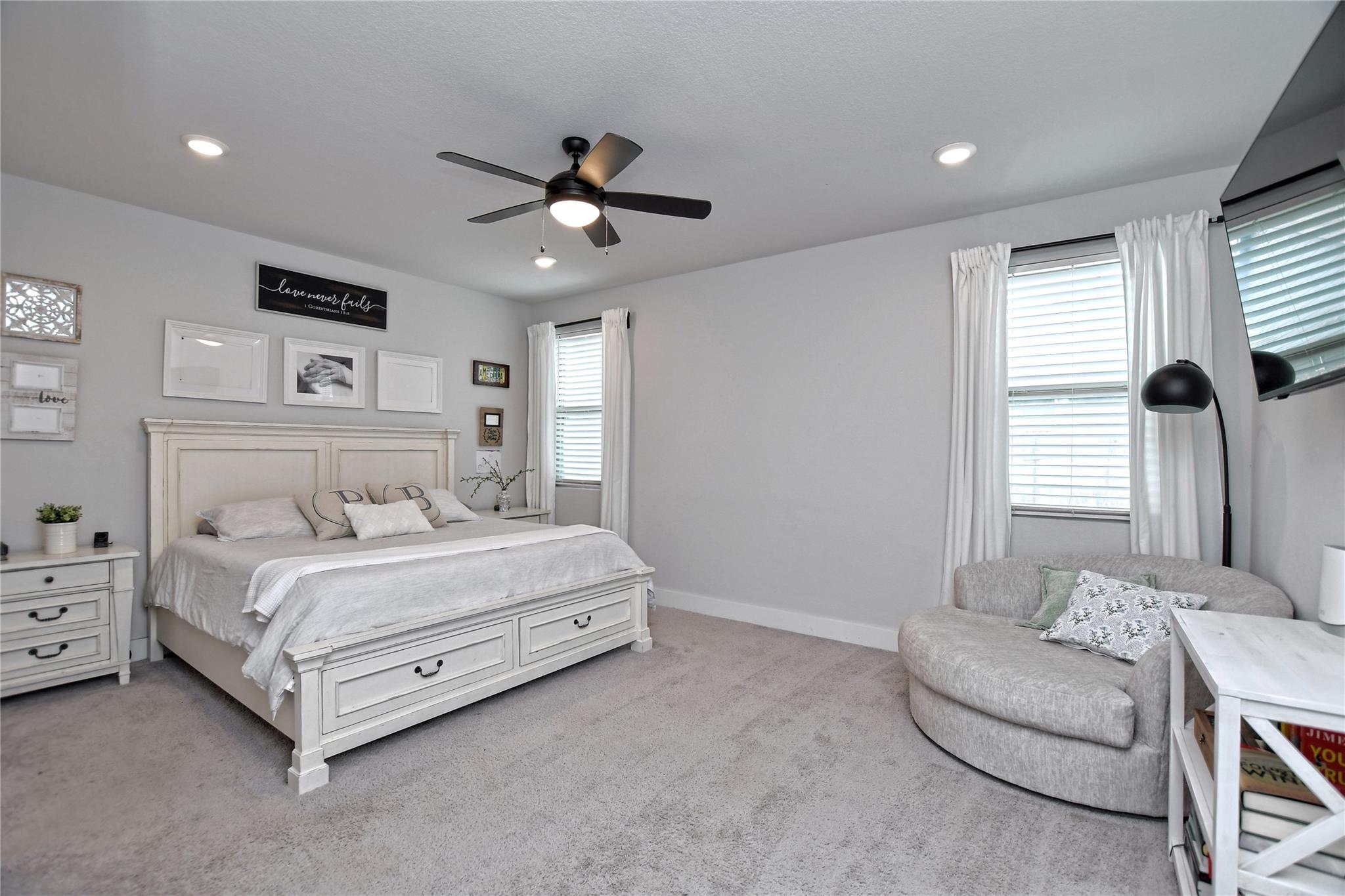113 Lyrebird Ln, Hutto, TX 78634