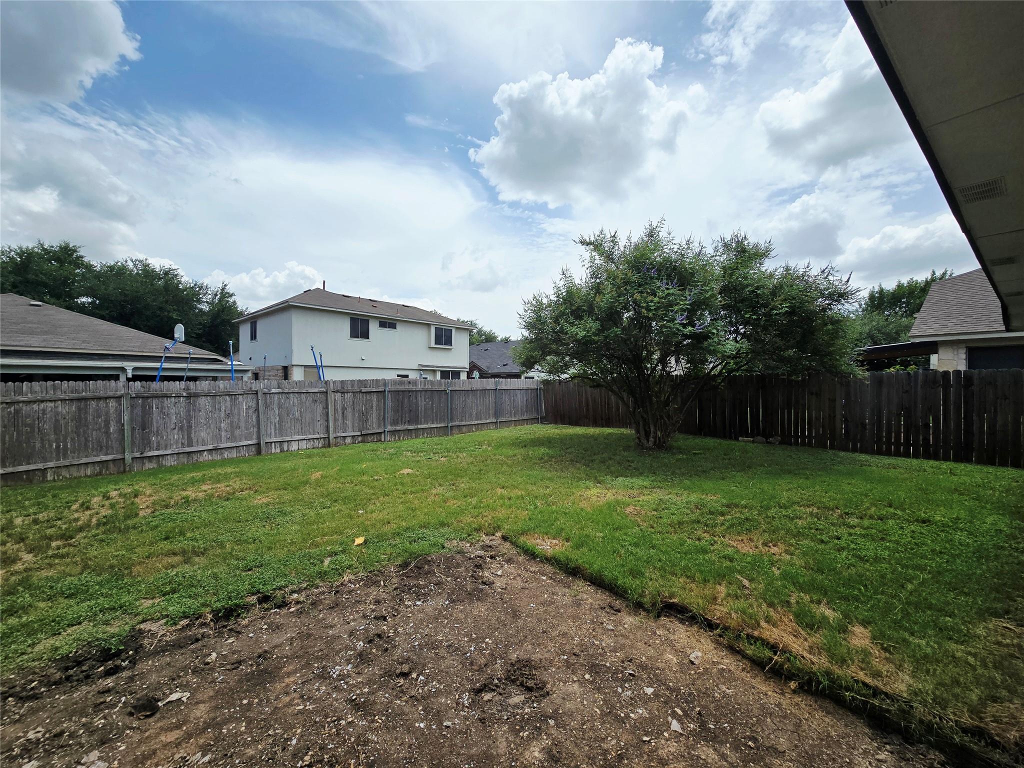 707 Johnny Bench, Round Rock, TX 78665