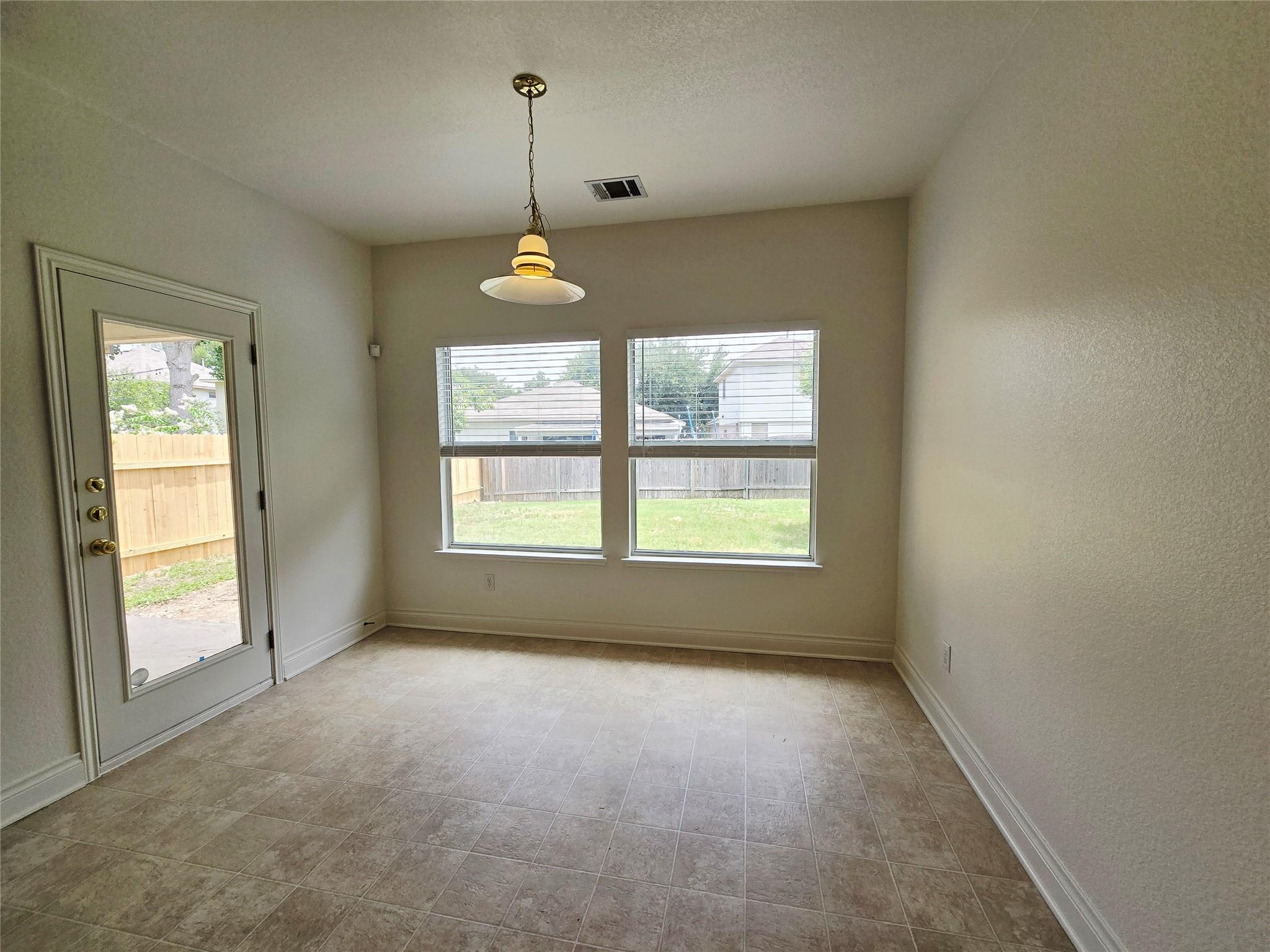 707 Johnny Bench, Round Rock, TX 78665