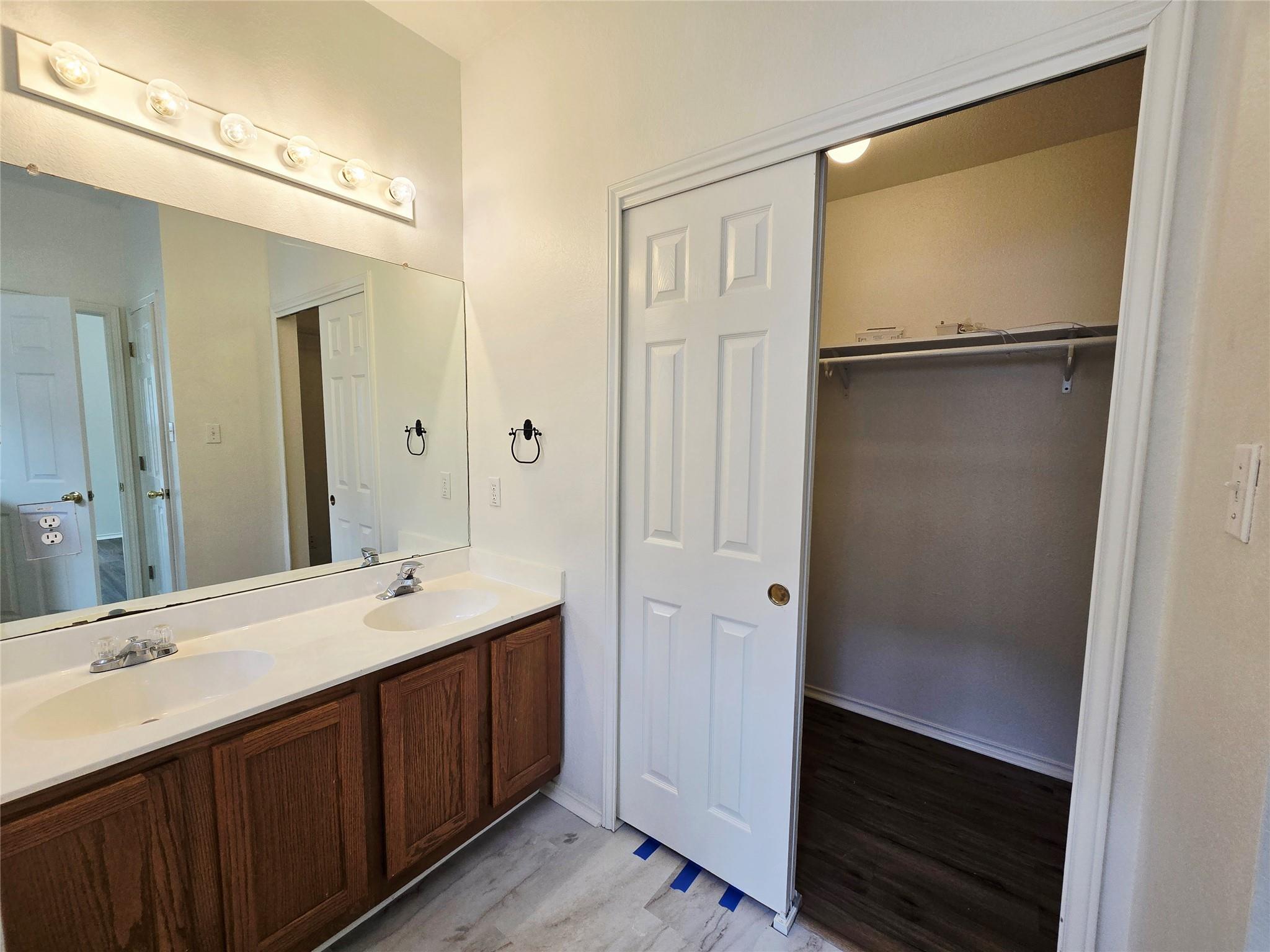 707 Johnny Bench, Round Rock, TX 78665