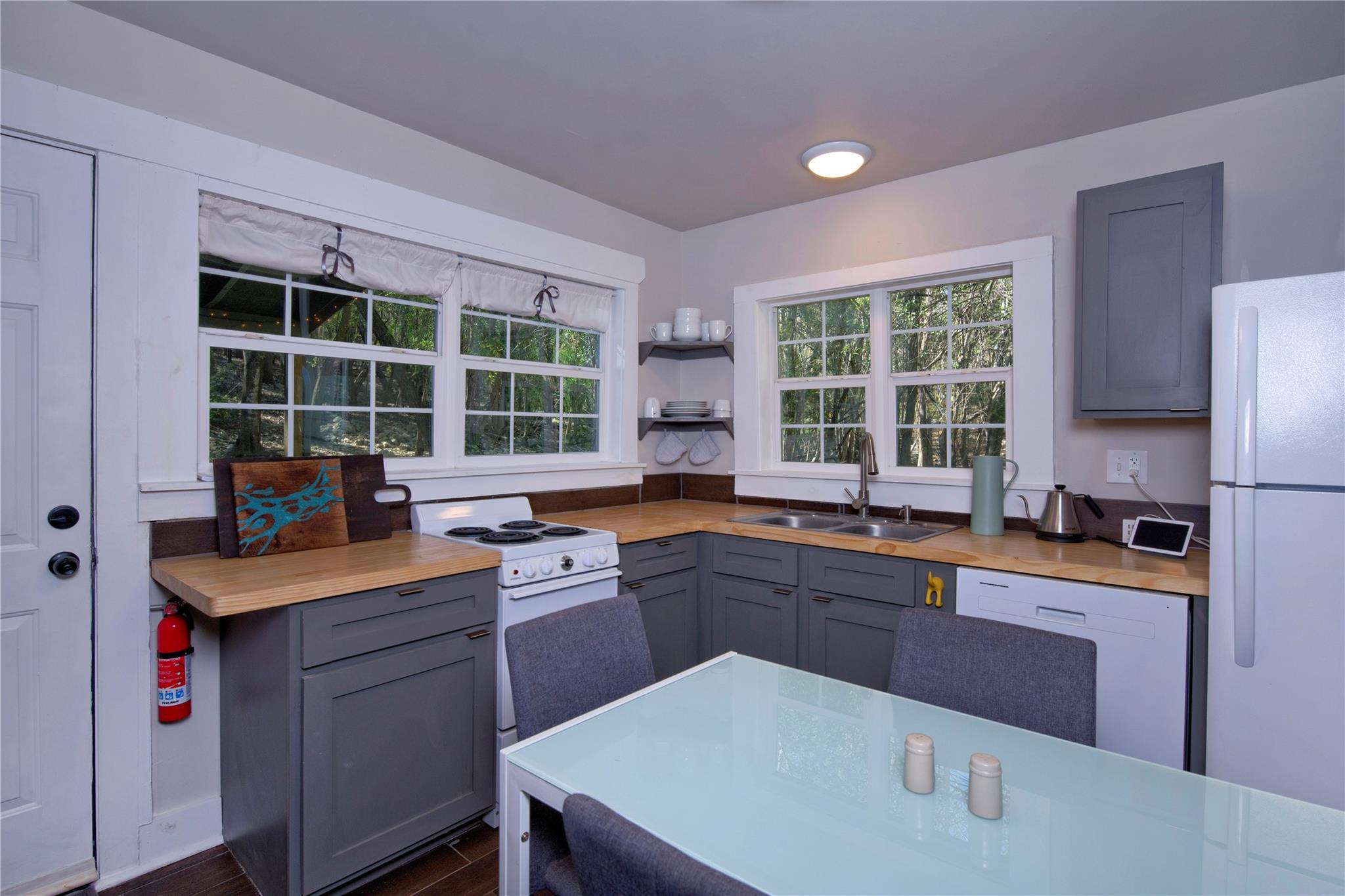 835 Old Ranch Road 12, San Marcos, TX 78666