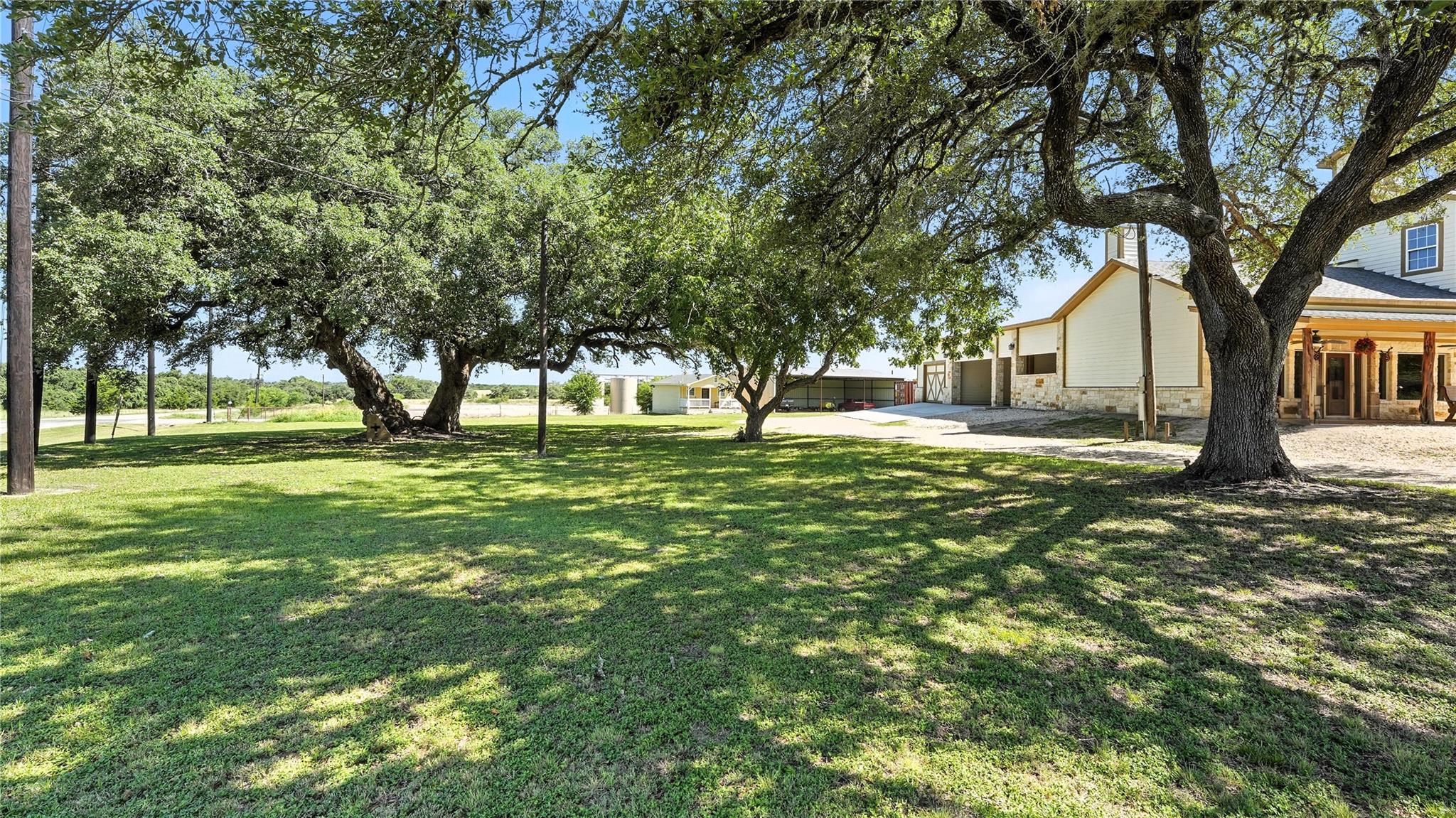 2410 FM 1680, Moulton, TX 78941