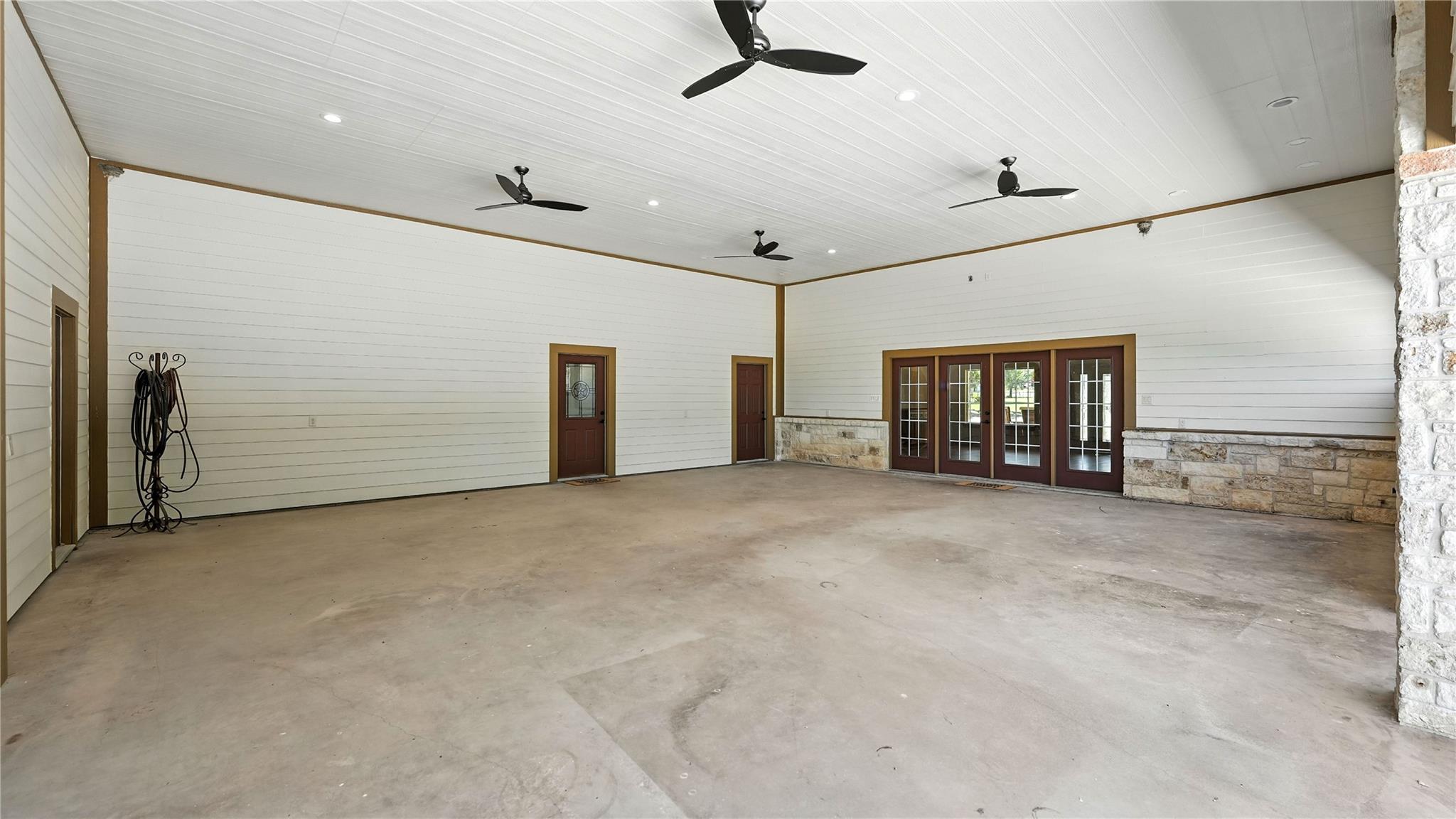 2410 FM 1680, Moulton, TX 78941