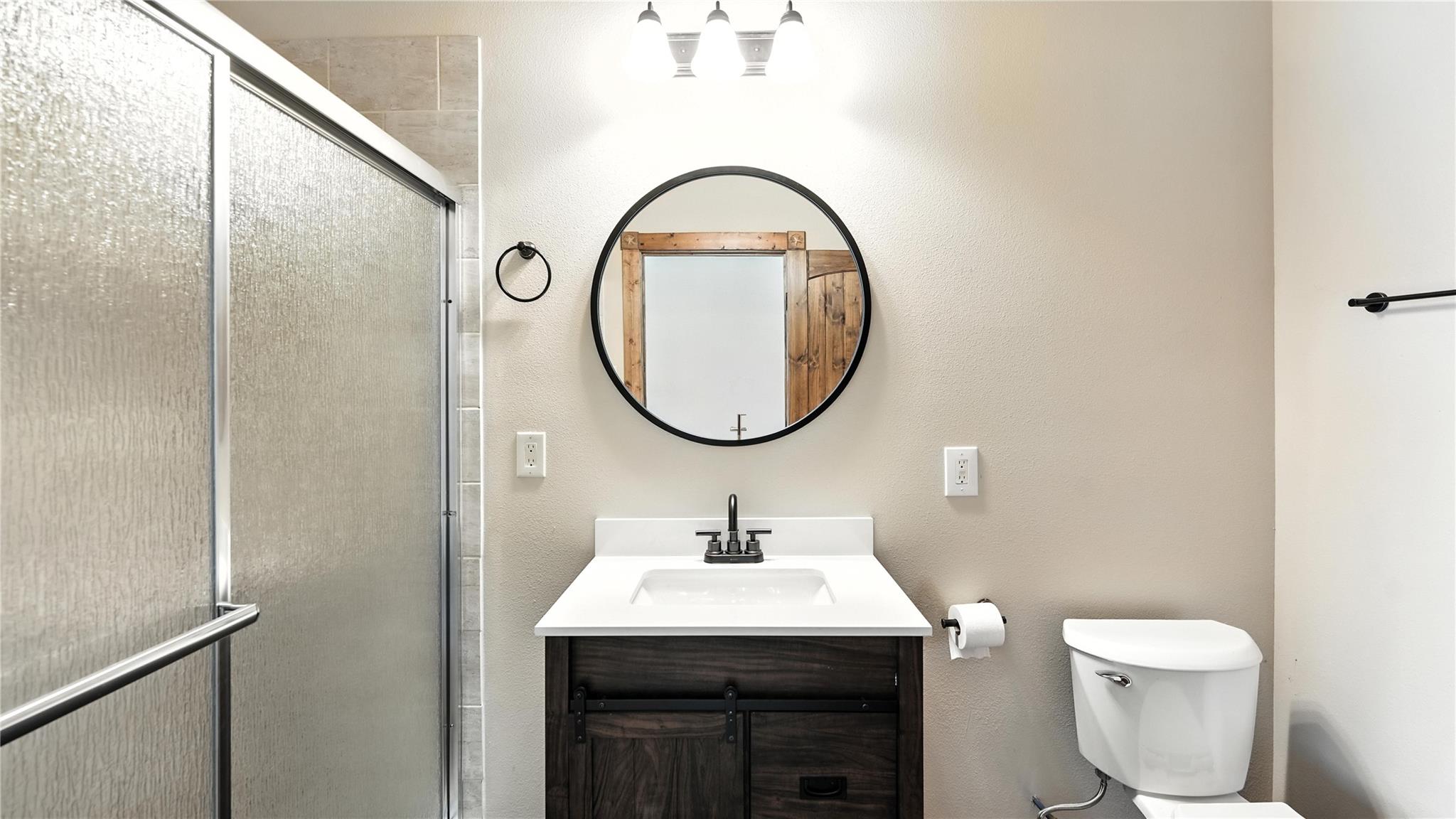 2410 FM 1680, Moulton, TX 78941