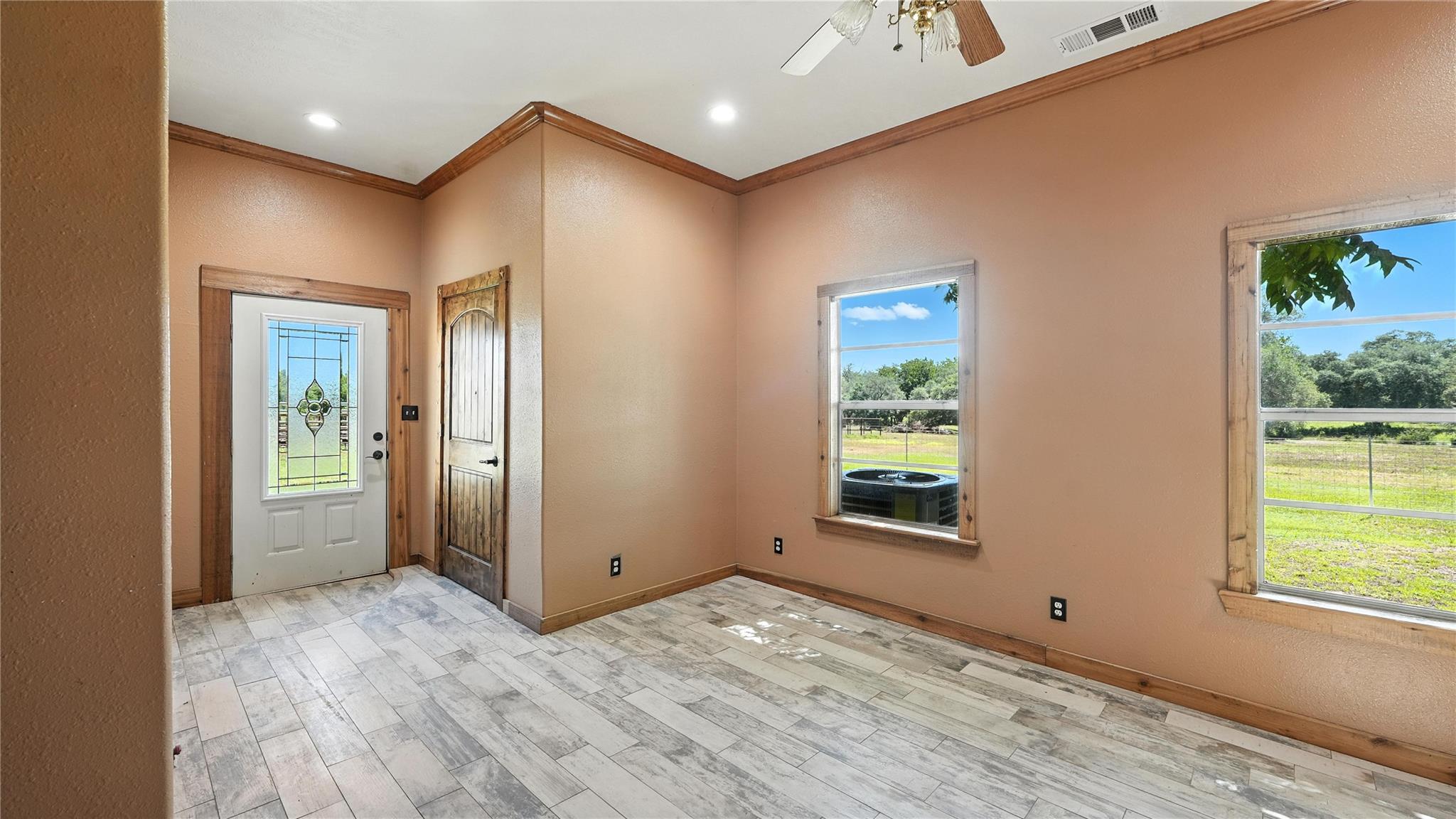 2410 FM 1680, Moulton, TX 78941