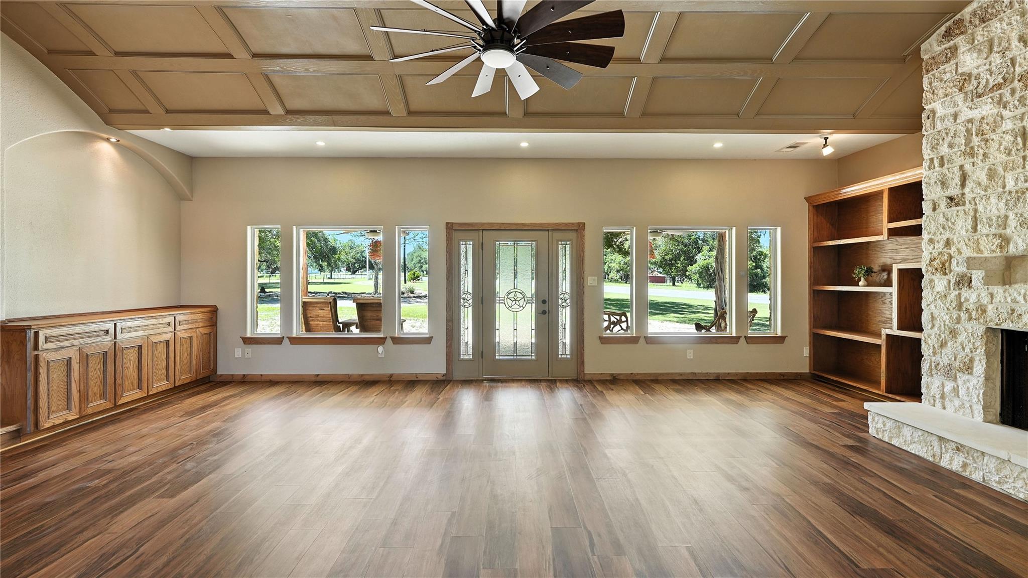 2410 FM 1680, Moulton, TX 78941