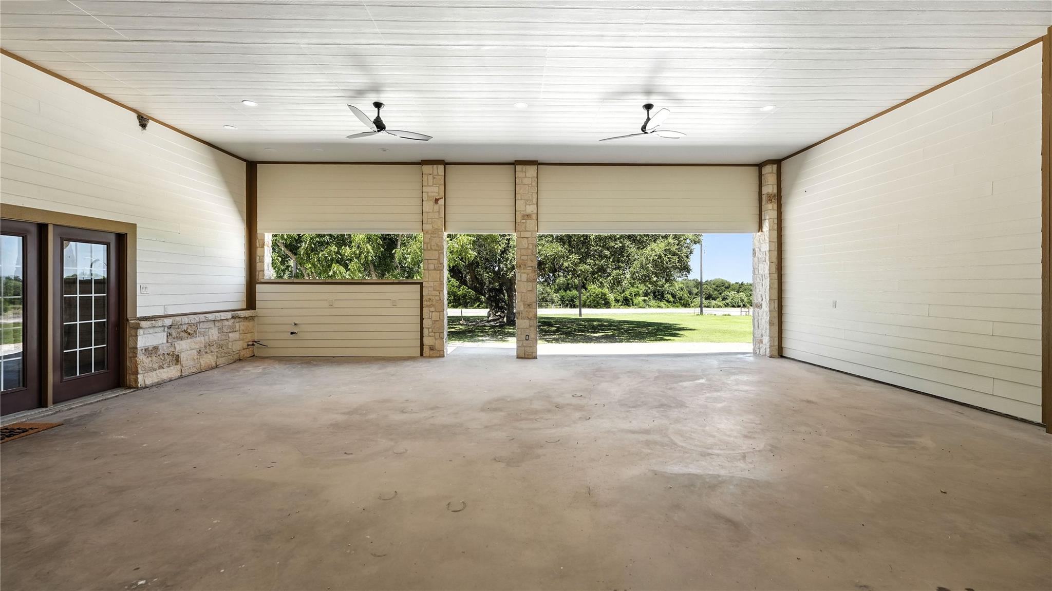 2410 FM 1680, Moulton, TX 78941