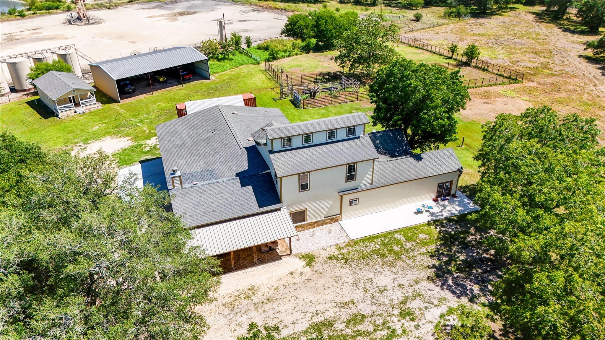 2410 FM 1680, Moulton, TX 78941