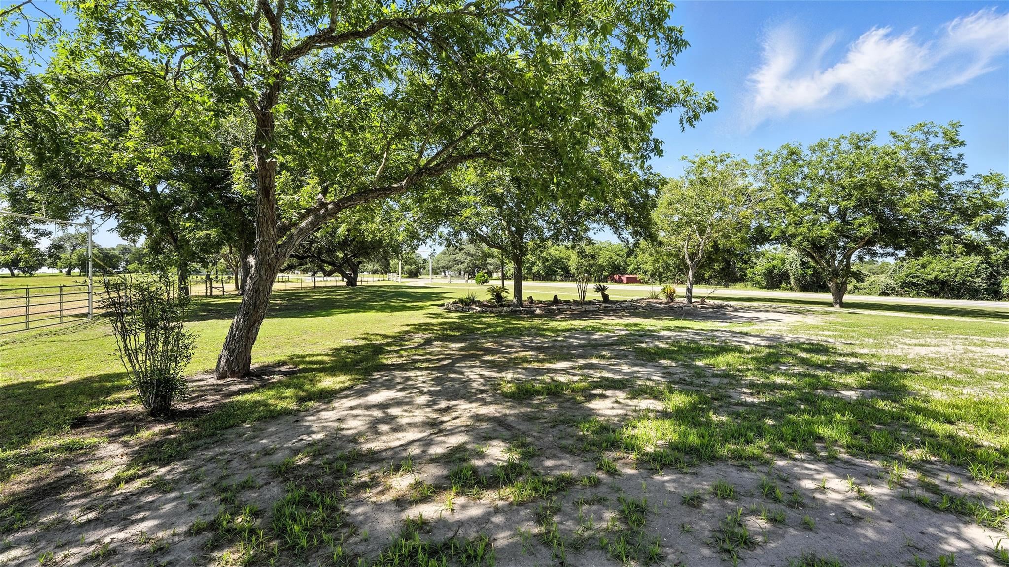 2410 FM 1680, Moulton, TX 78941