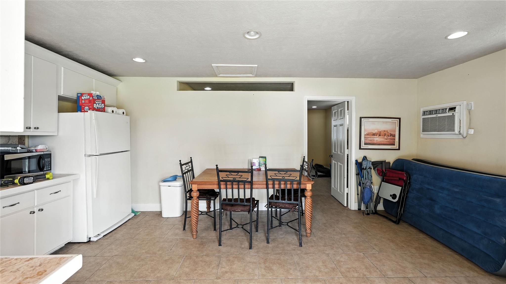 2410 FM 1680, Moulton, TX 78941