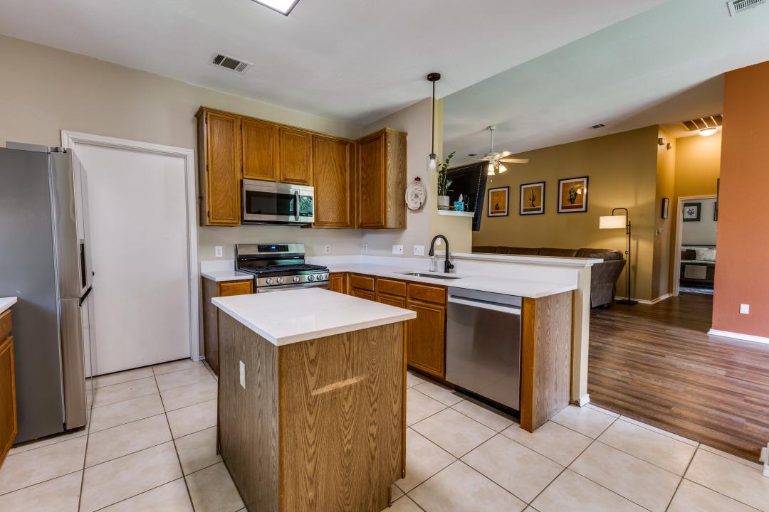 6614 Bramber Ln, Austin, TX 78754