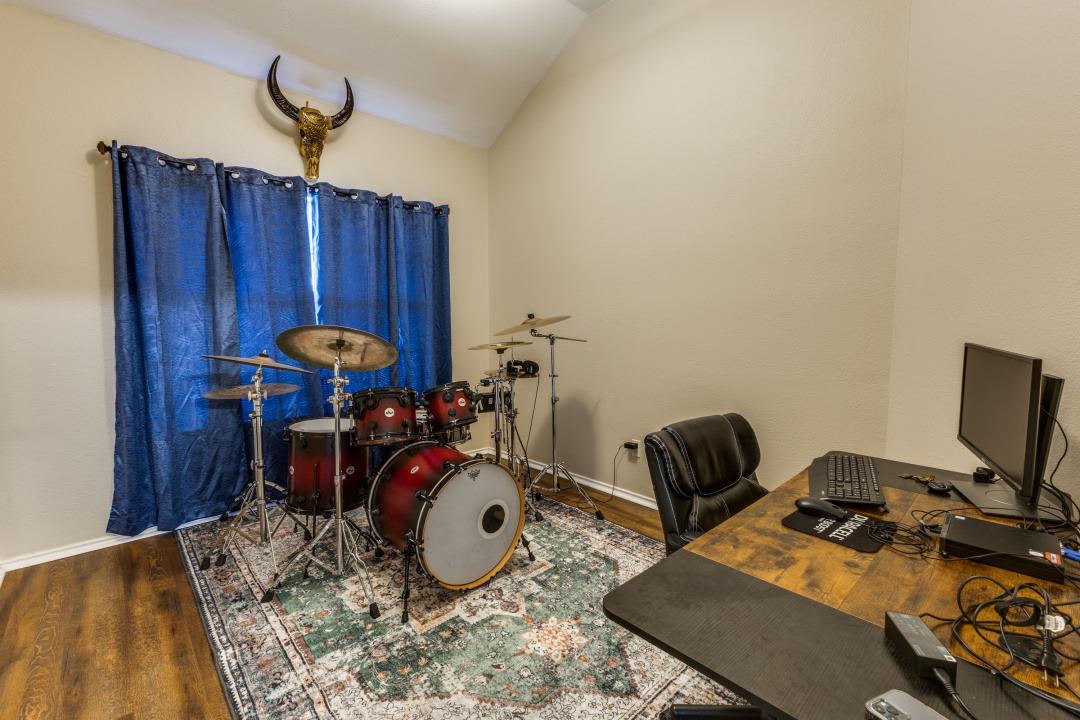 6614 Bramber Ln, Austin, TX 78754