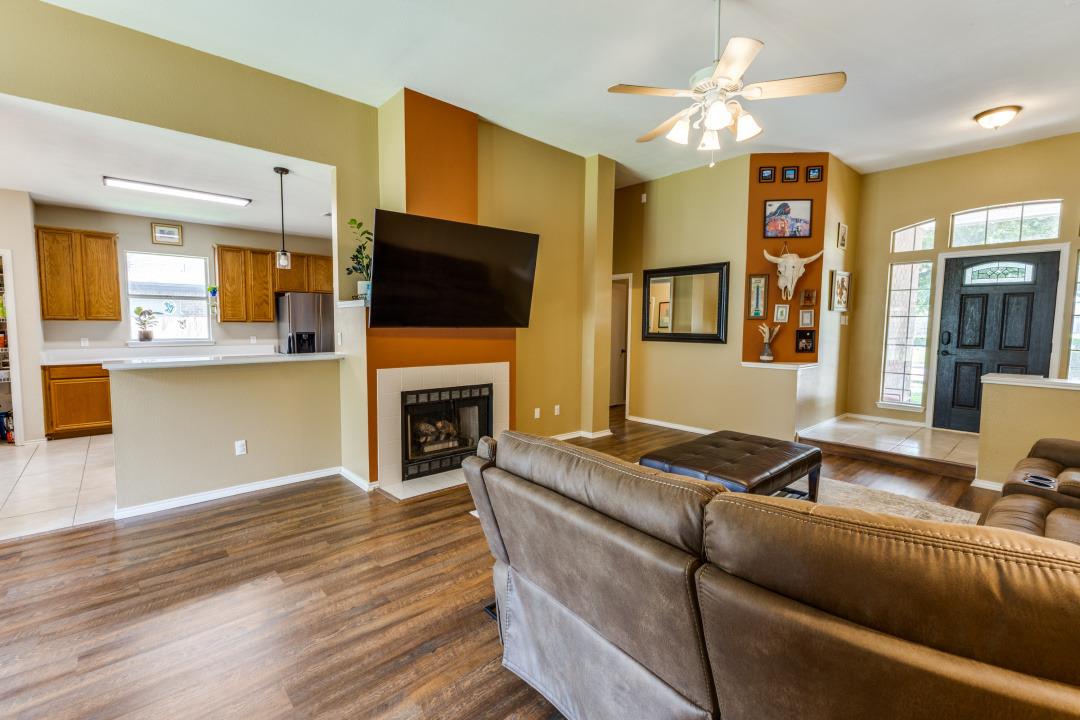 6614 Bramber Ln, Austin, TX 78754