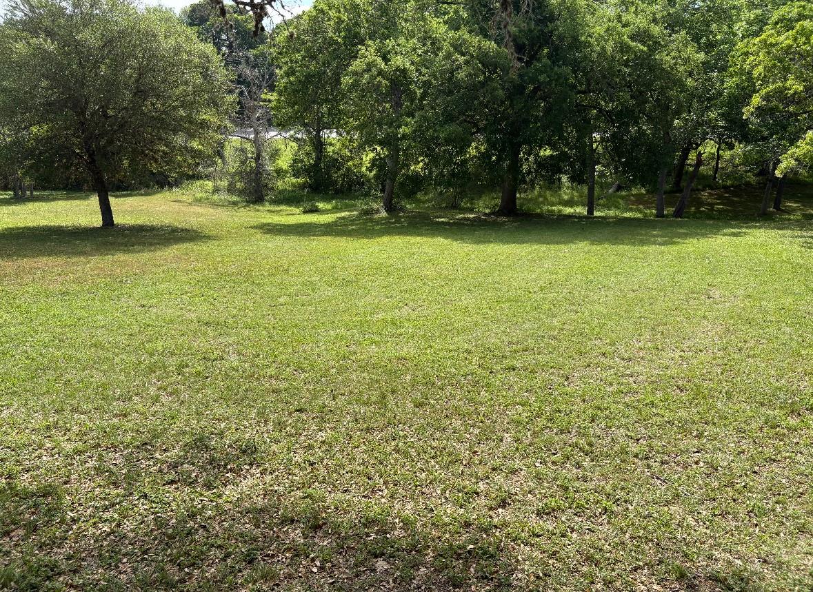 112 Kathleen Ave, La Grange, TX 78945