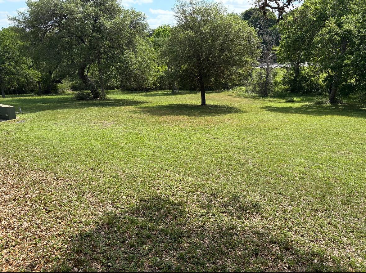 112 Kathleen Ave, La Grange, TX 78945