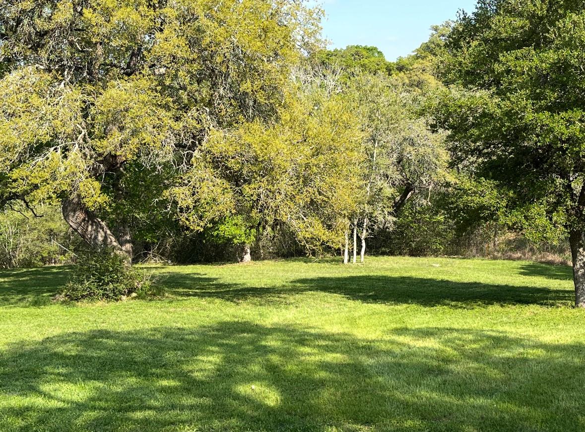 112 Kathleen Ave, La Grange, TX 78945