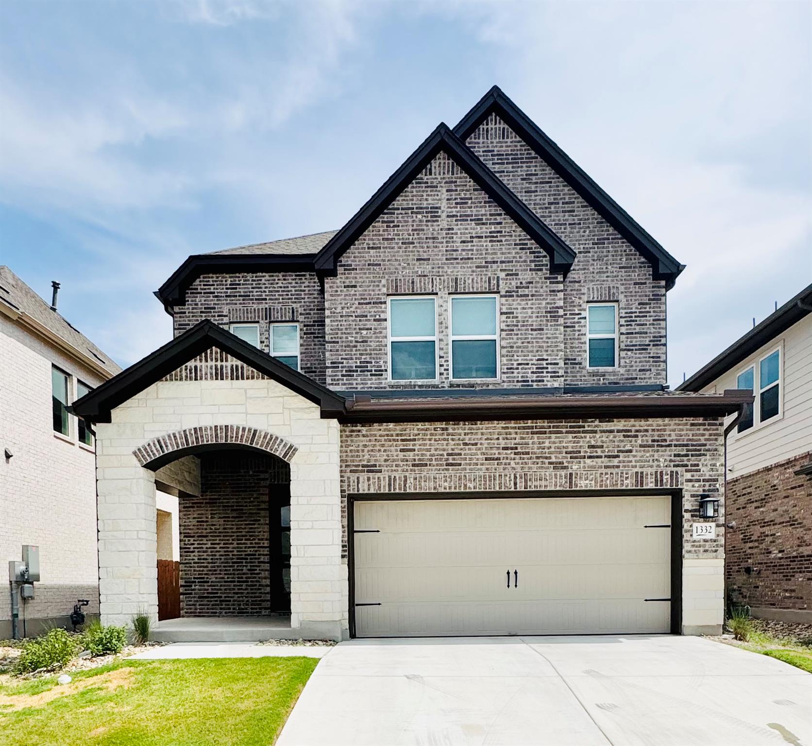 1332 South Brook Dr, Leander, TX 78641