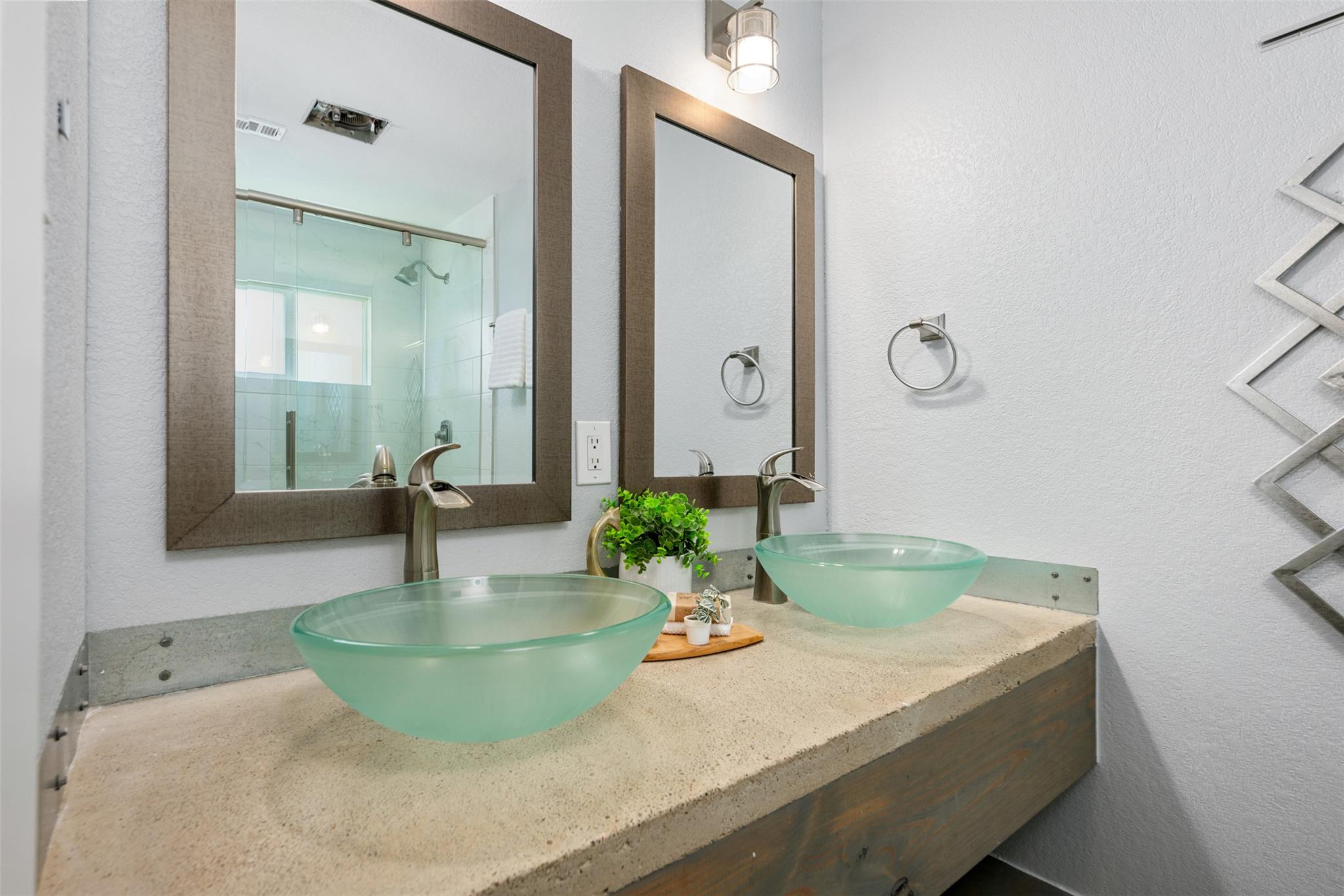 3207 Harpers Ferry Ln, Austin, TX 78745
