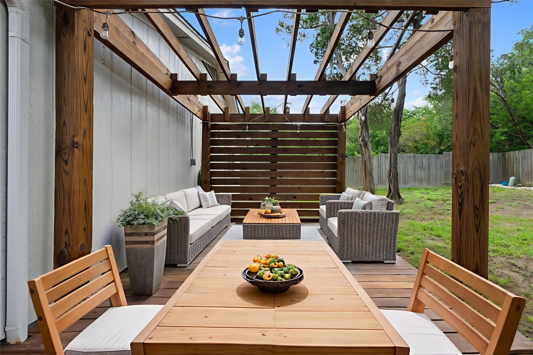 3207 Harpers Ferry Ln, Austin, TX 78745