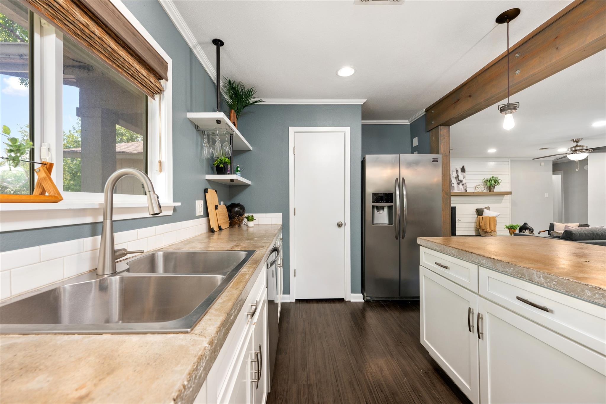 3207 Harpers Ferry Ln, Austin, TX 78745