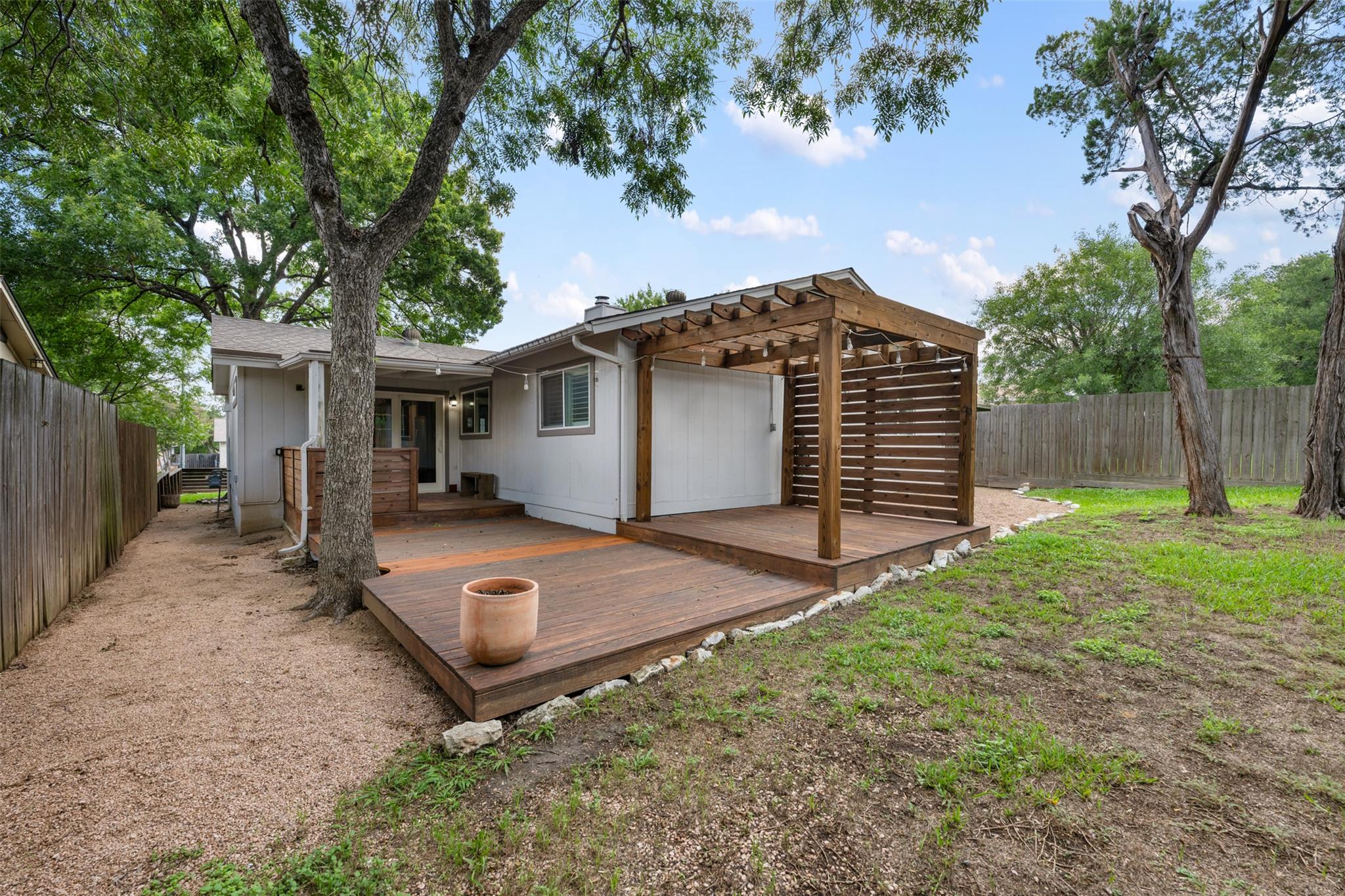 3207 Harpers Ferry Ln, Austin, TX 78745