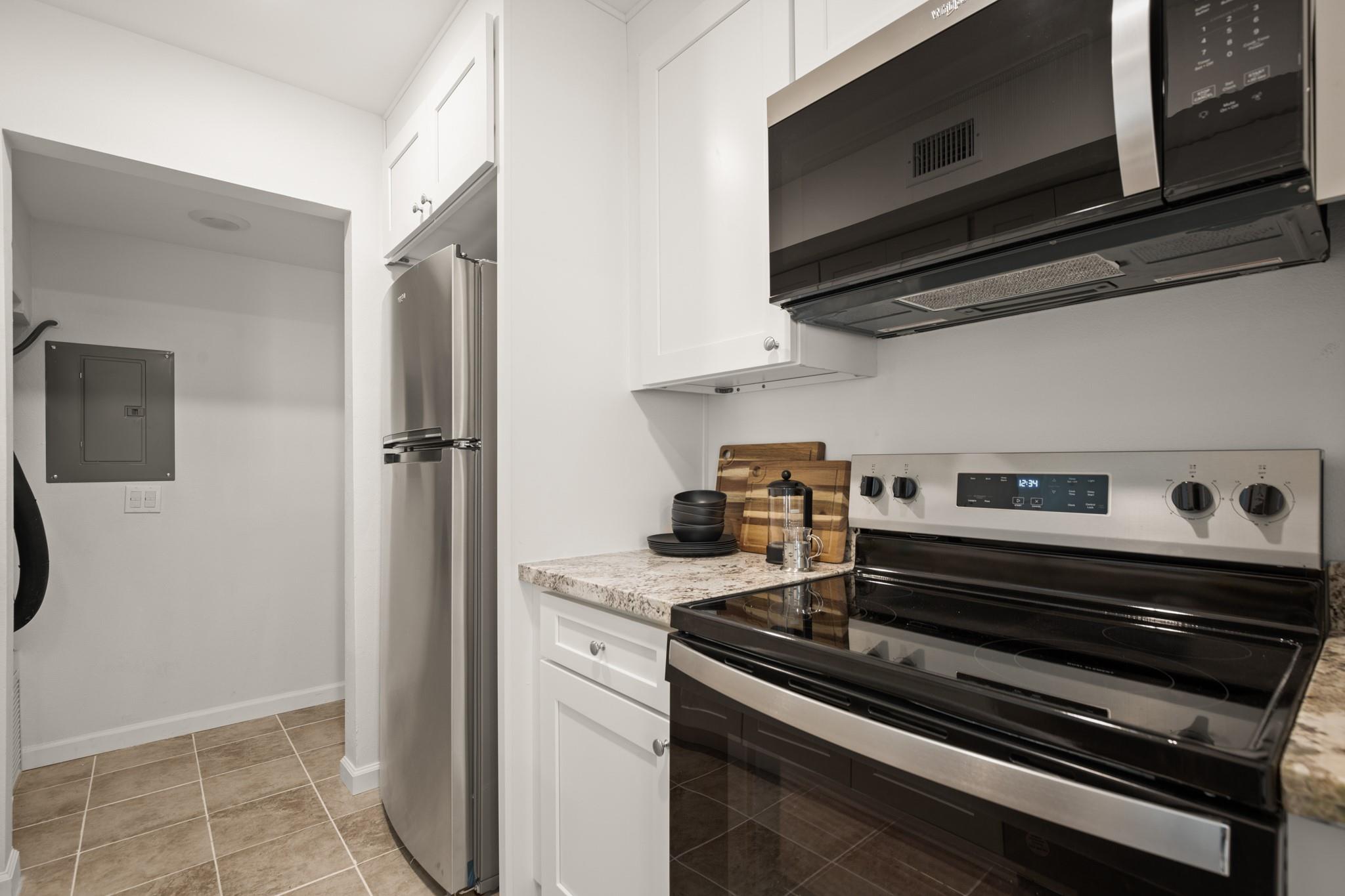 6718 SILVERMINE Dr # 802, Austin, TX 78736