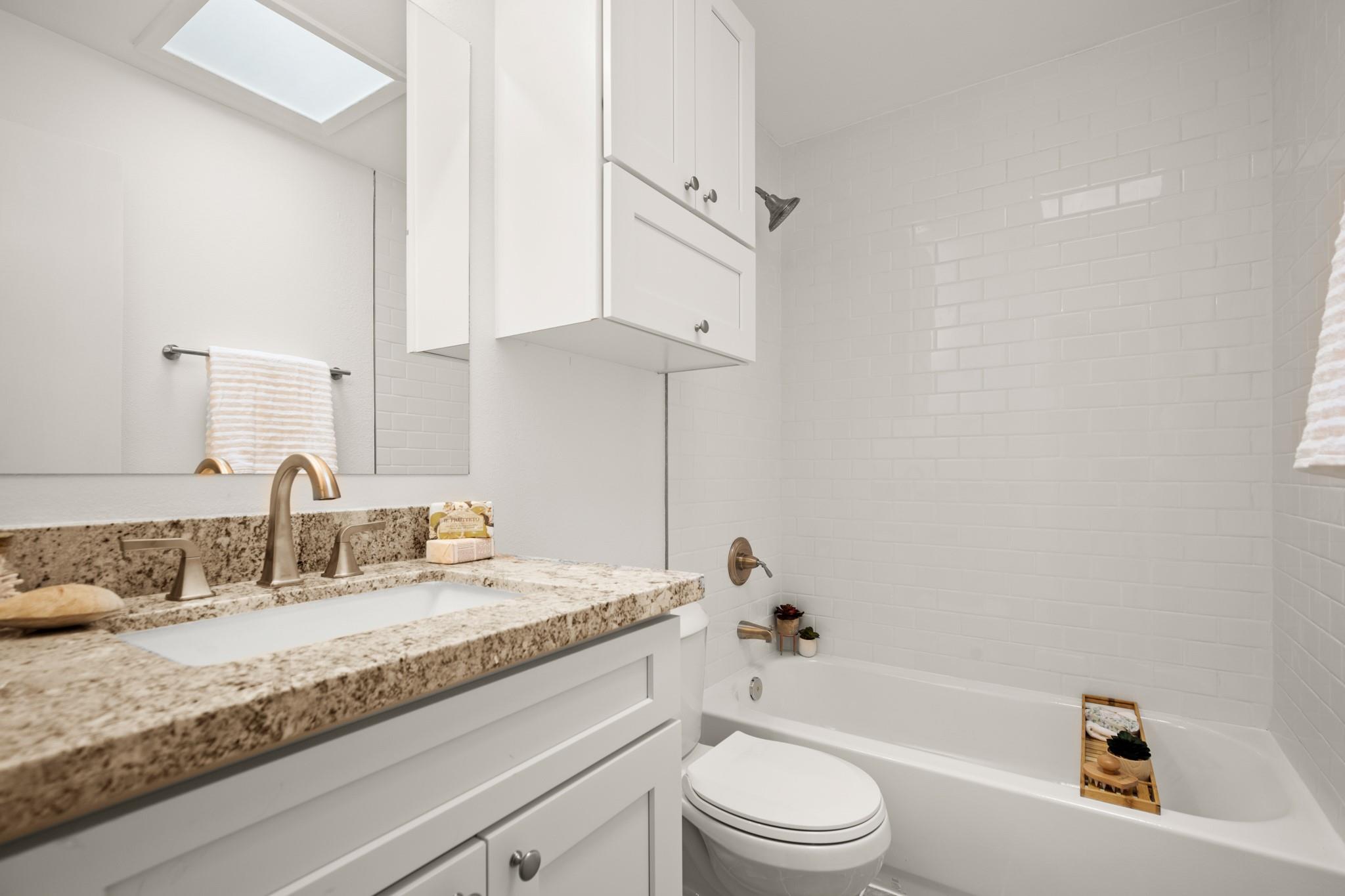 6718 SILVERMINE Dr # 802, Austin, TX 78736