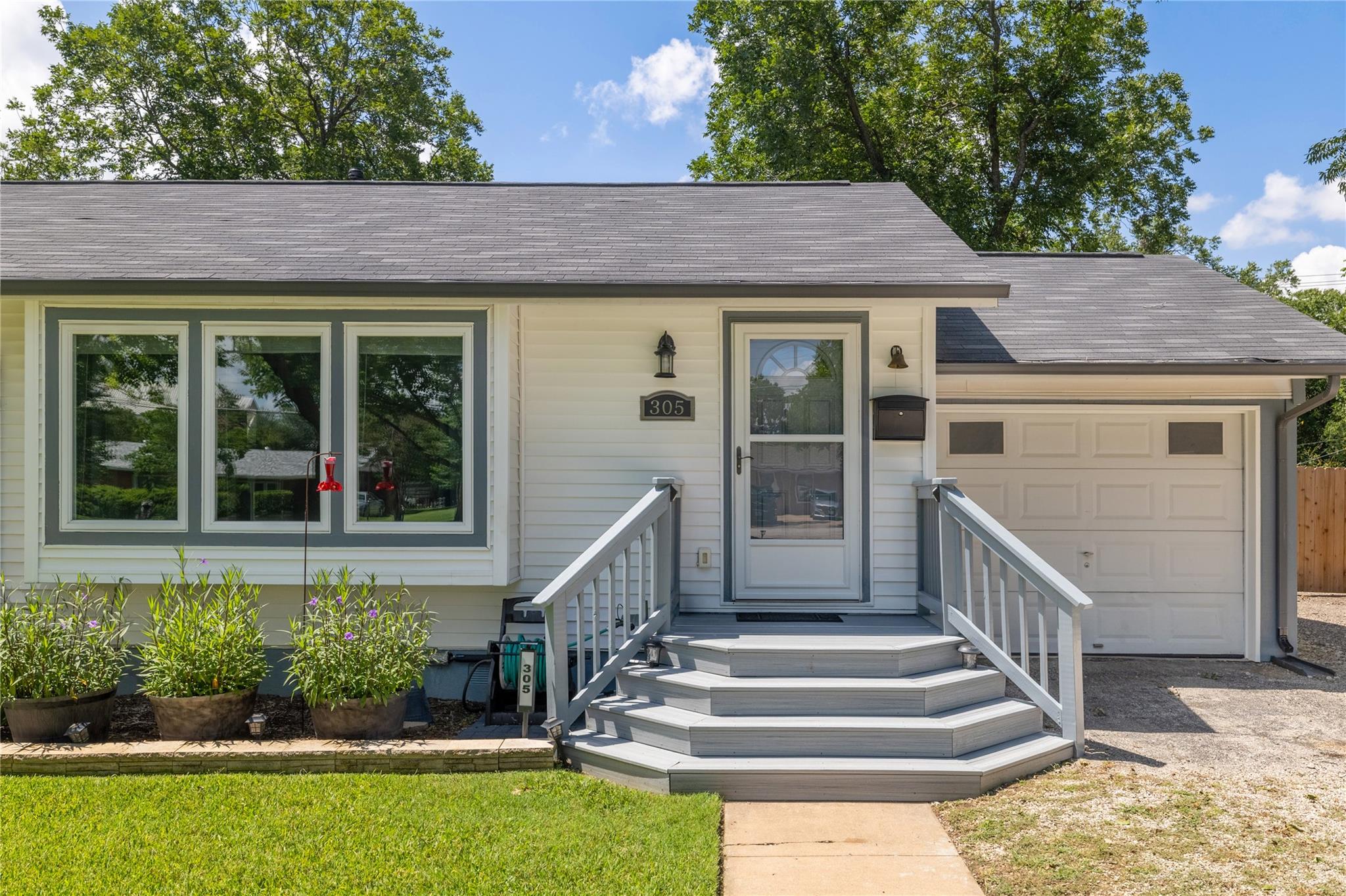 305 Sunset Dr, Round Rock, TX 78664