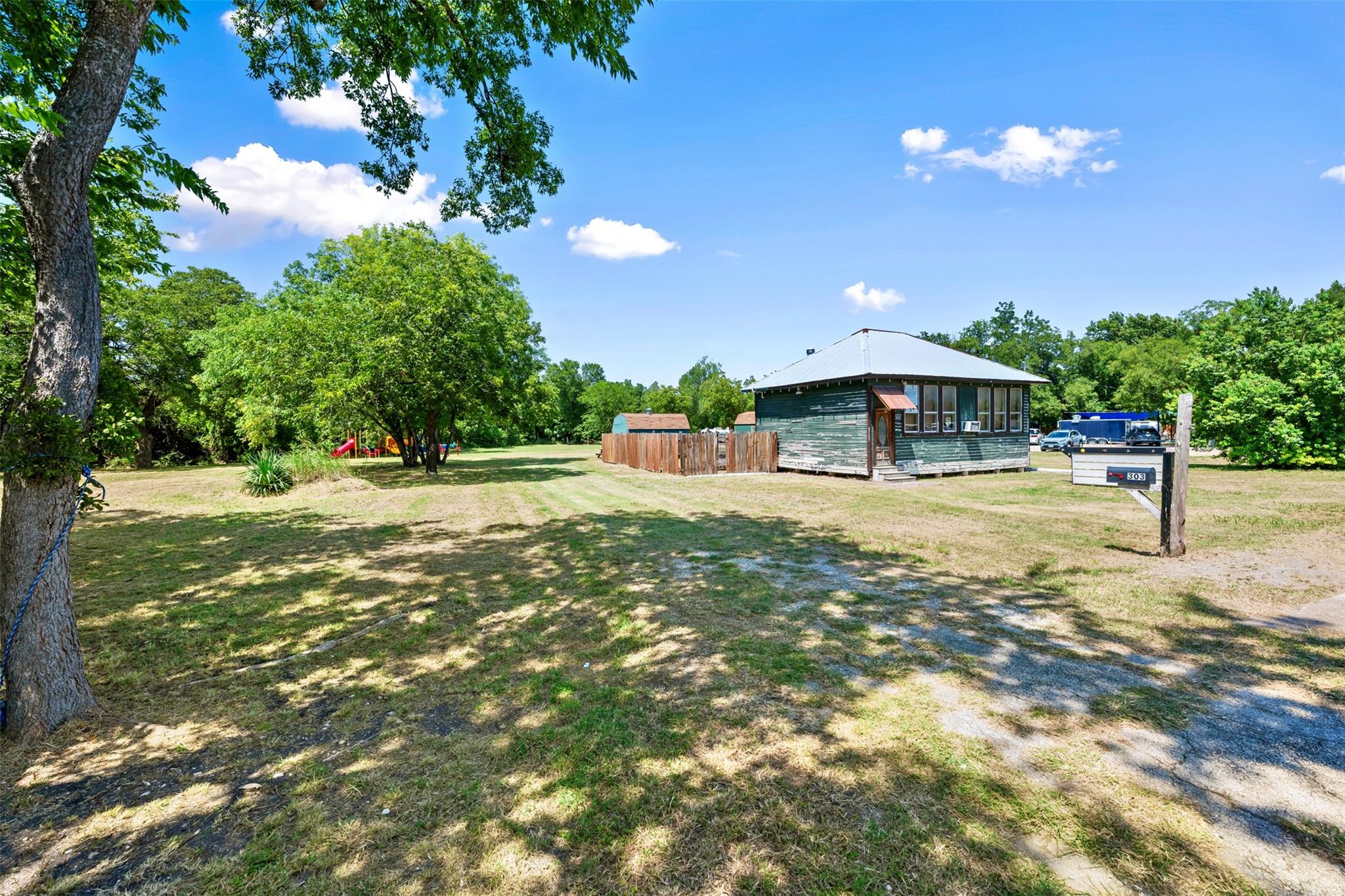 303 W Broade St, Leander, TX 78641