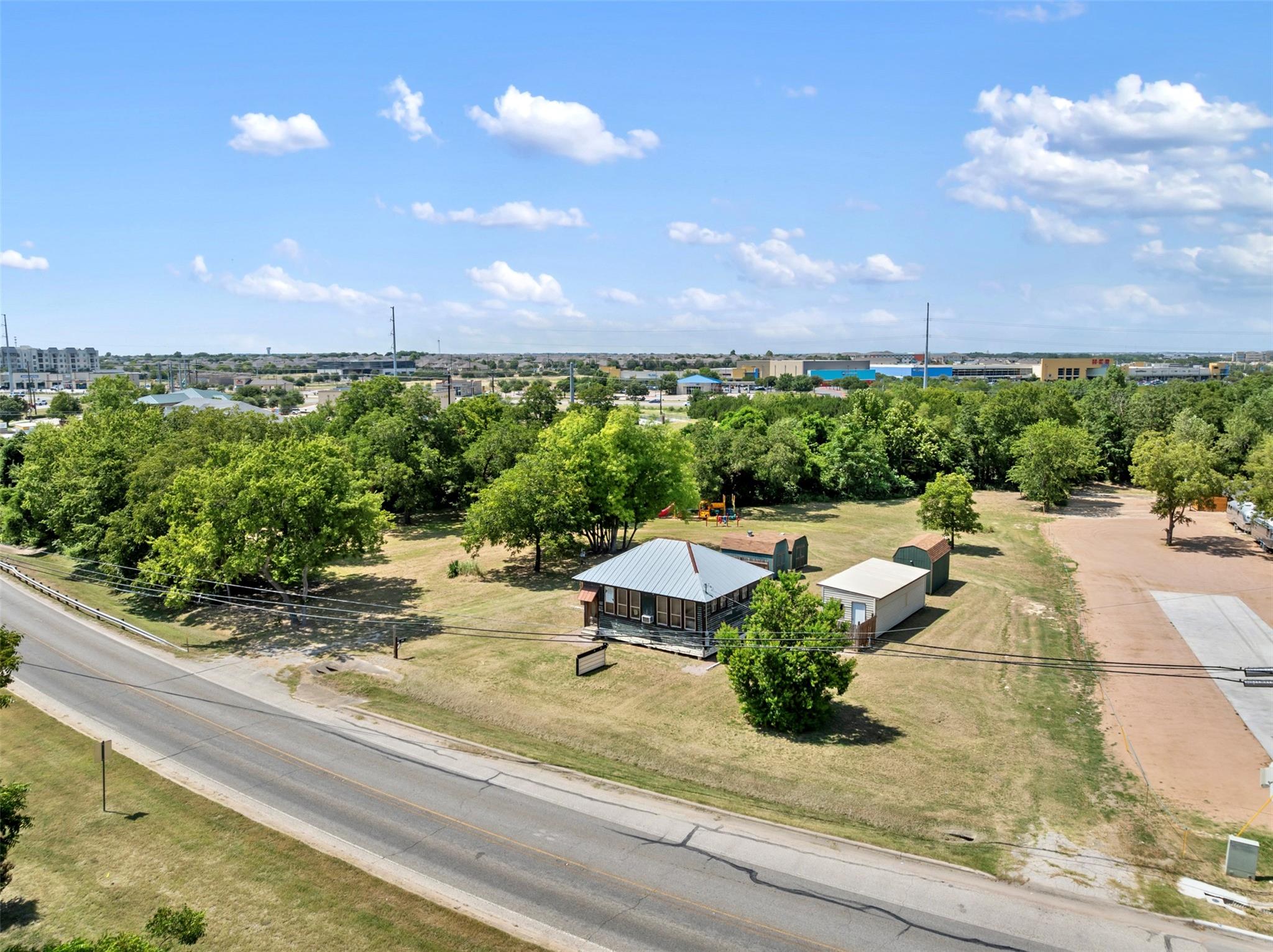 303 W Broade St, Leander, TX 78641