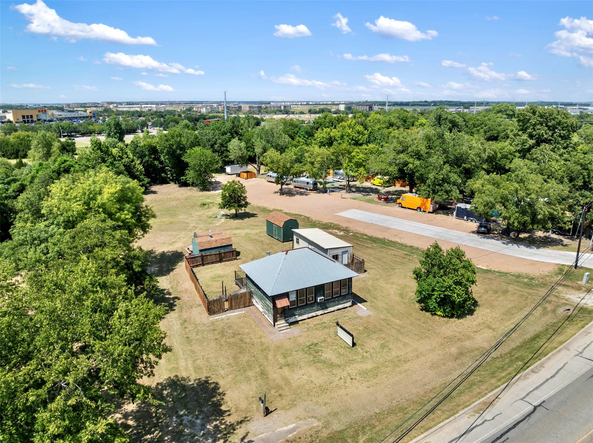 303 W Broade St, Leander, TX 78641