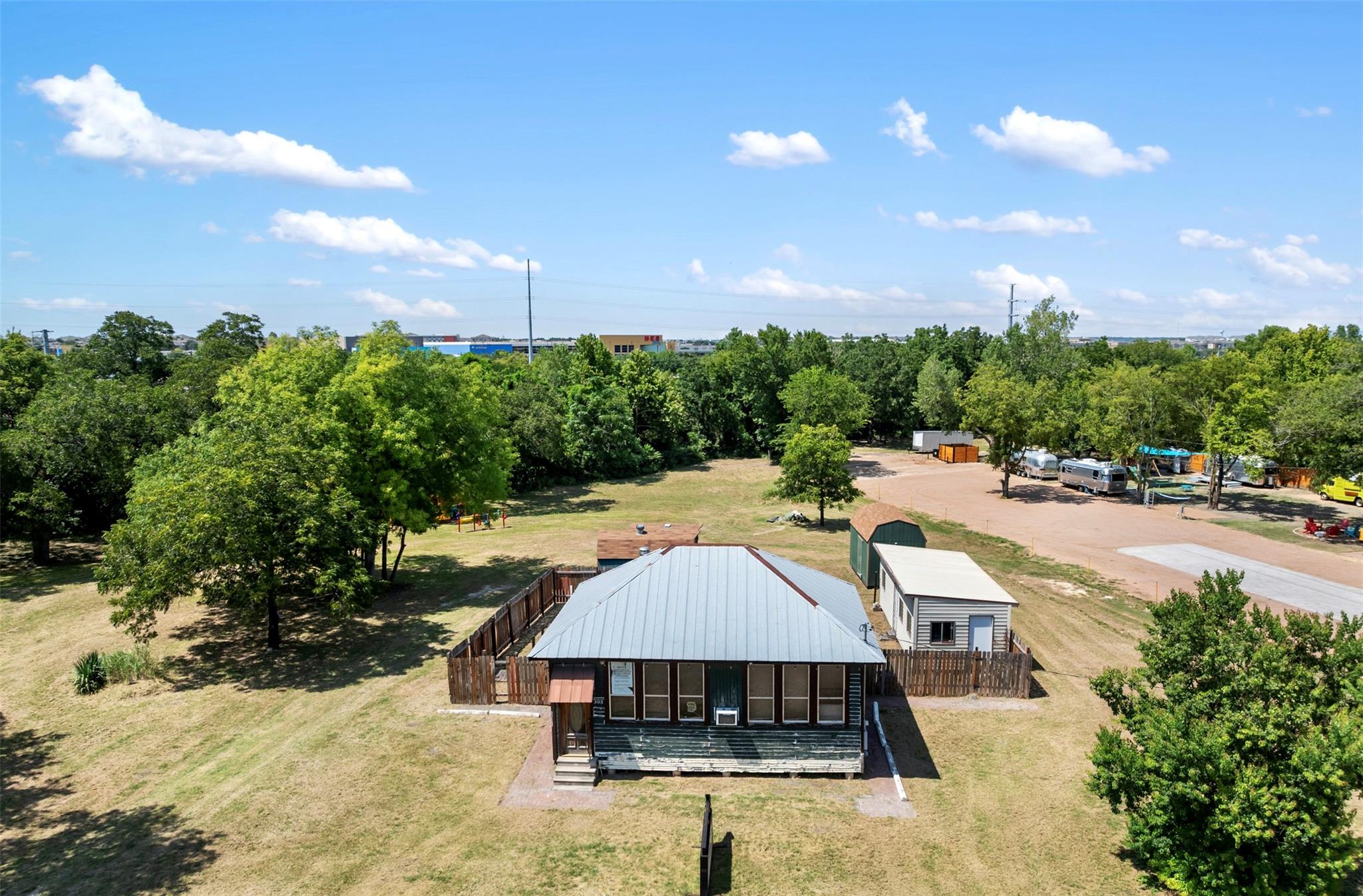303 W Broade St, Leander, TX 78641