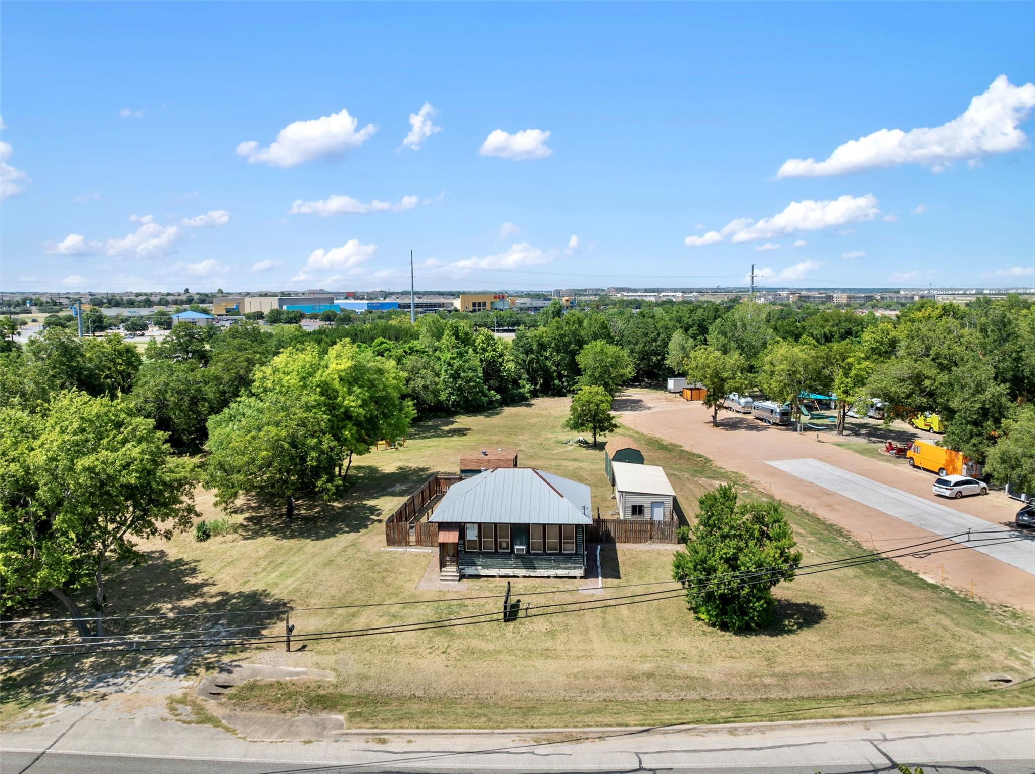 303 W Broade St, Leander, TX 78641