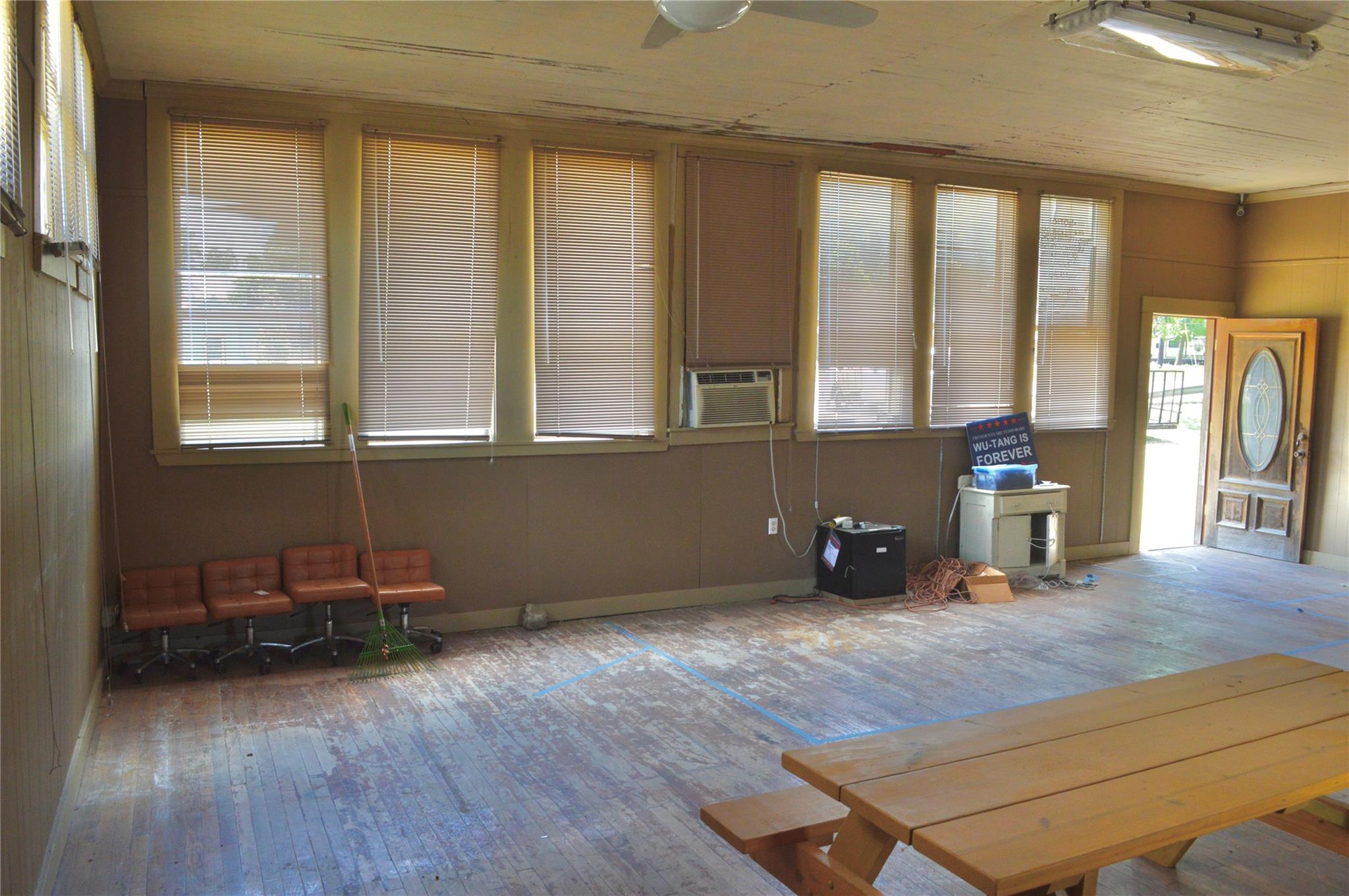 303 W Broade St, Leander, TX 78641