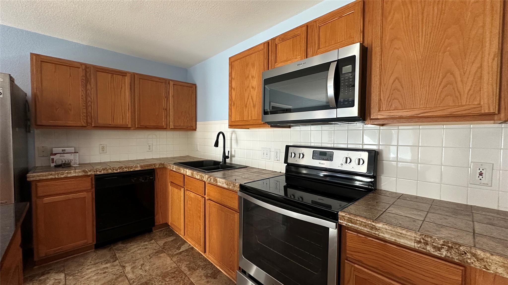 13105 Lofton Cliff Dr, Del Valle, TX 78617