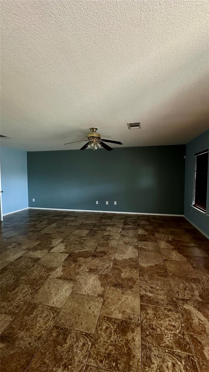 13105 Lofton Cliff Dr, Del Valle, TX 78617