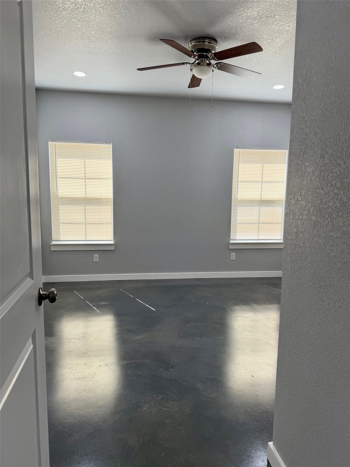 506 N Crockett Ave, Cameron, TX 76520