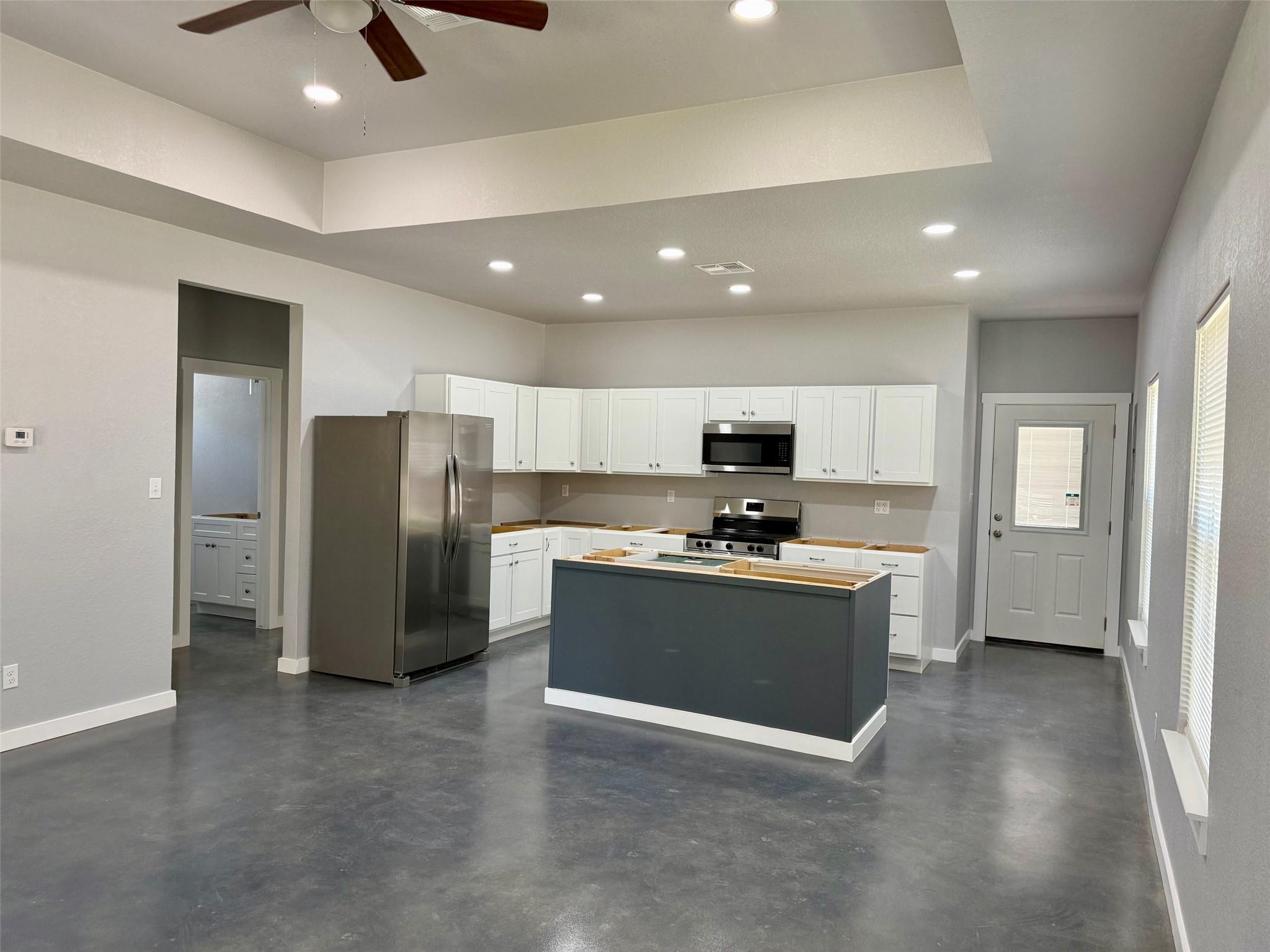 506 N Crockett Ave, Cameron, TX 76520