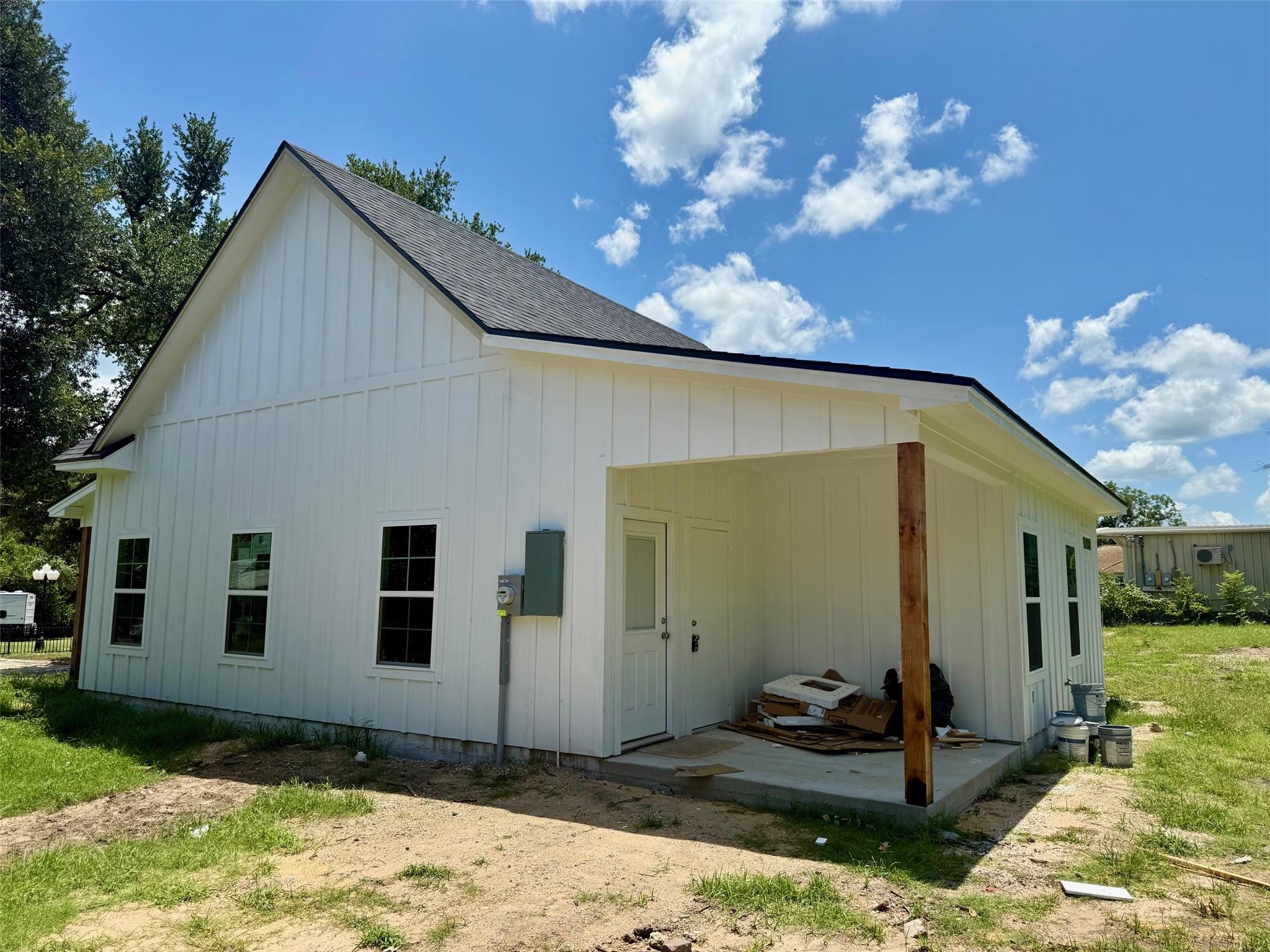 506 N Crockett Ave, Cameron, TX 76520