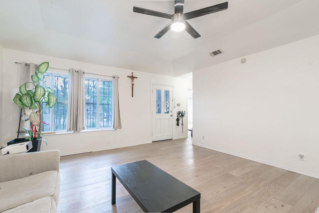1106 Saucedo St, Austin, TX 78721