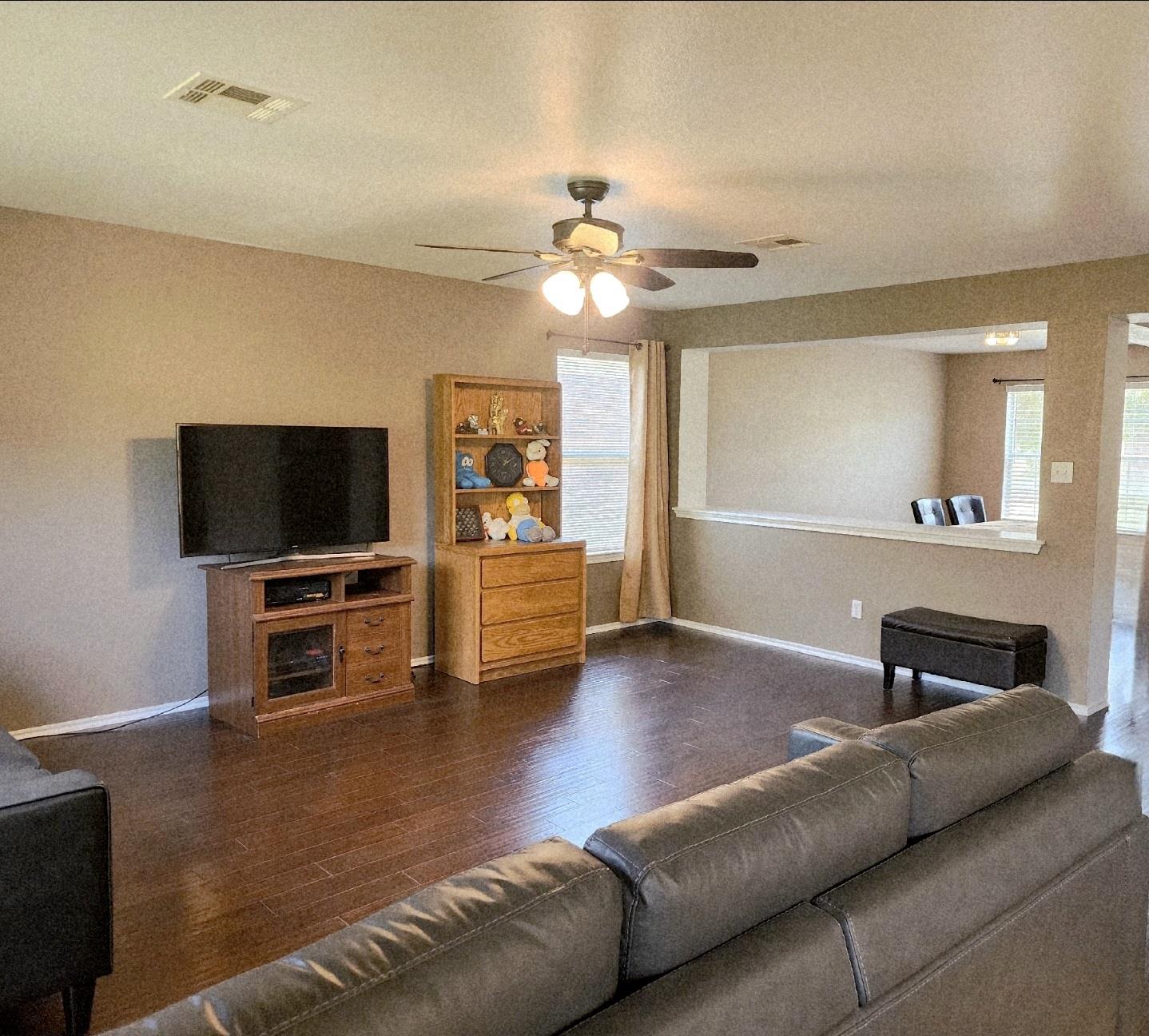 203 Pheasant Trl, Bastrop, TX 78602