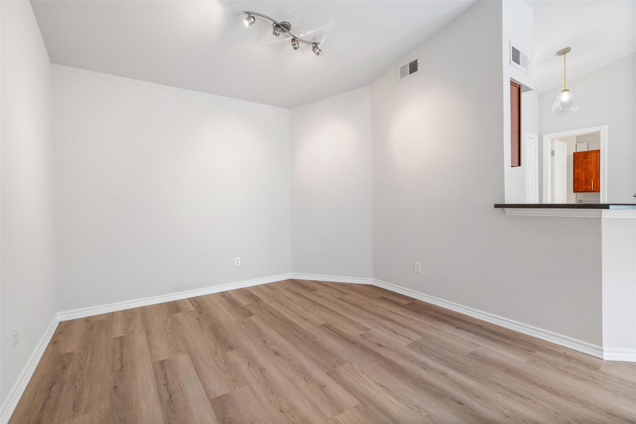 6804 N Capital Of TX # 524, Austin, TX 78731