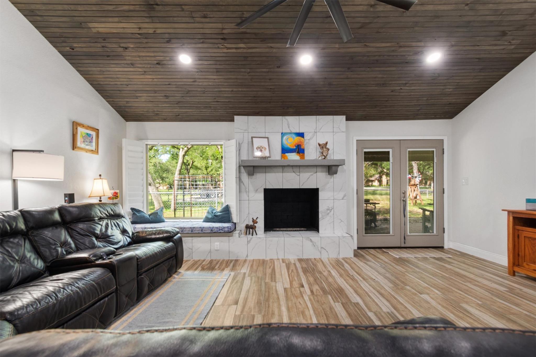 4001 Granada Dr, Georgetown, TX 78628