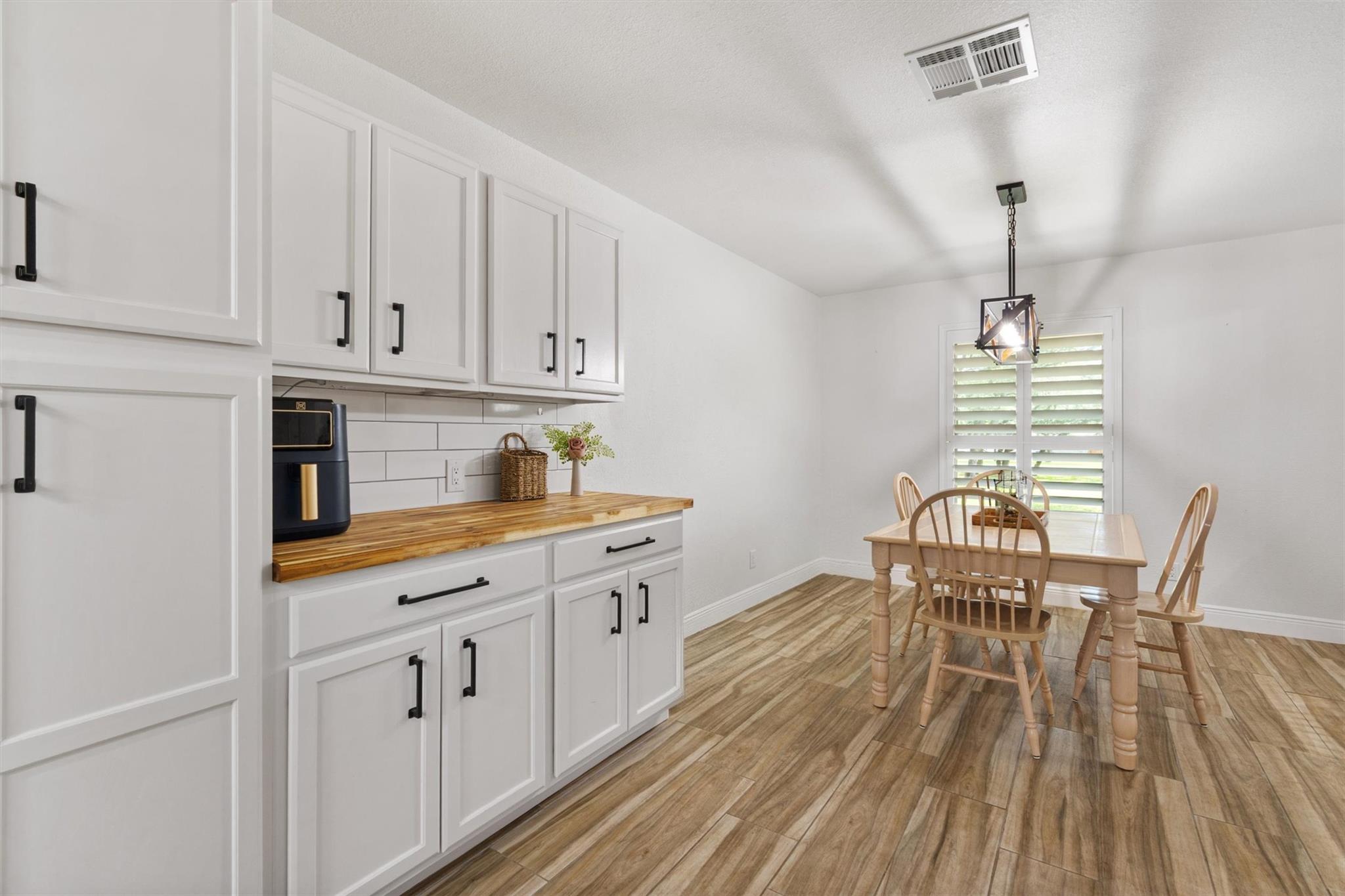 4001 Granada Dr, Georgetown, TX 78628