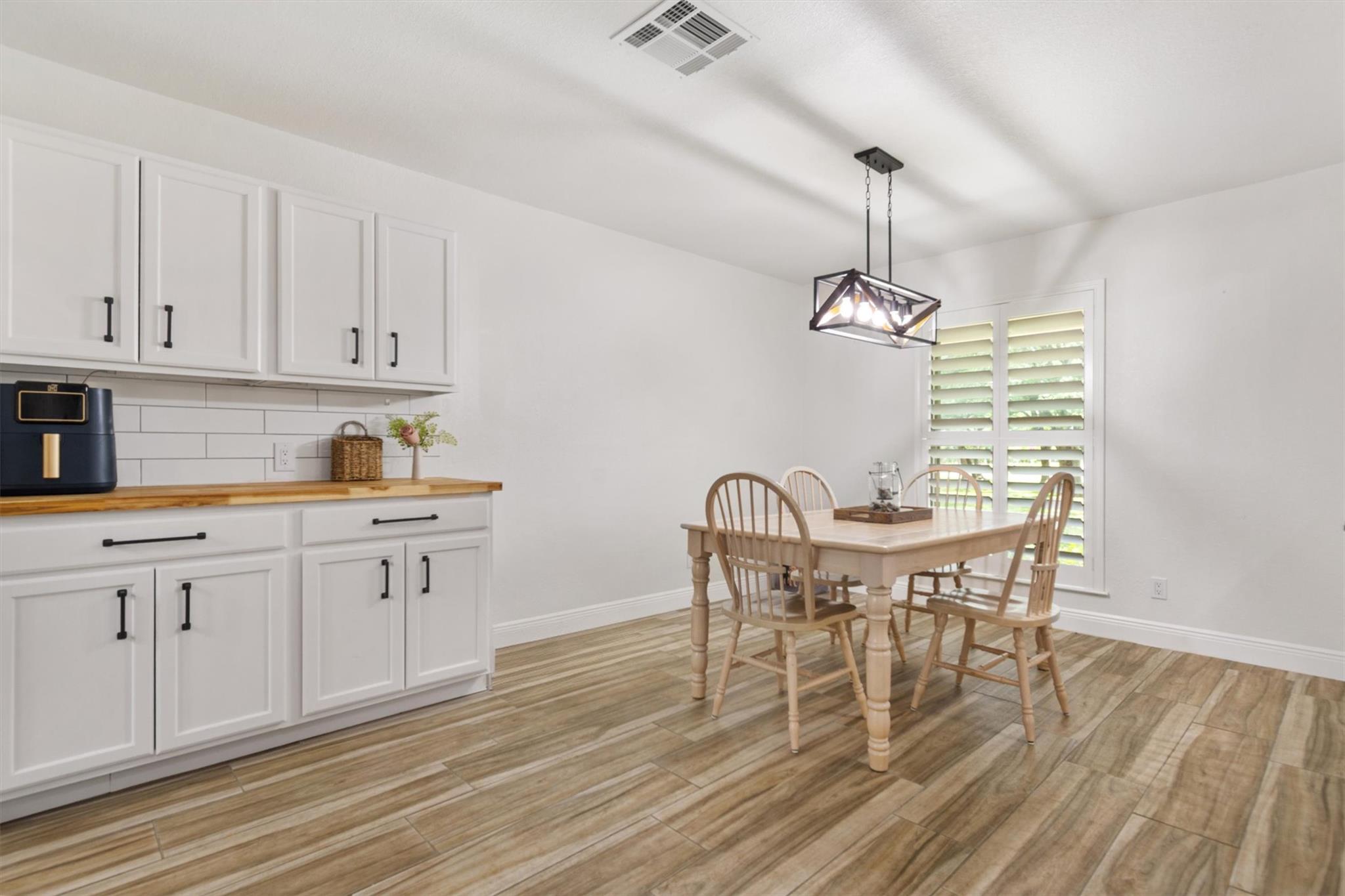 4001 Granada Dr, Georgetown, TX 78628
