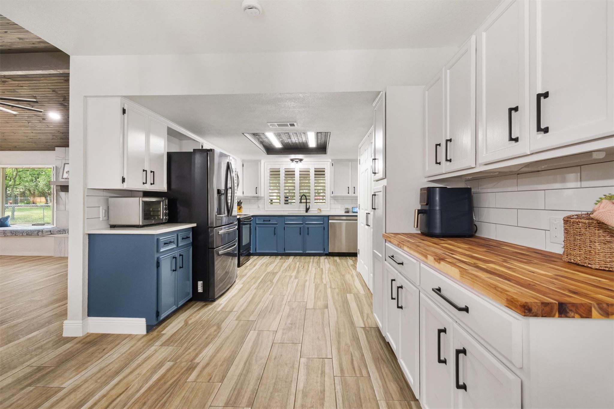 4001 Granada Dr, Georgetown, TX 78628